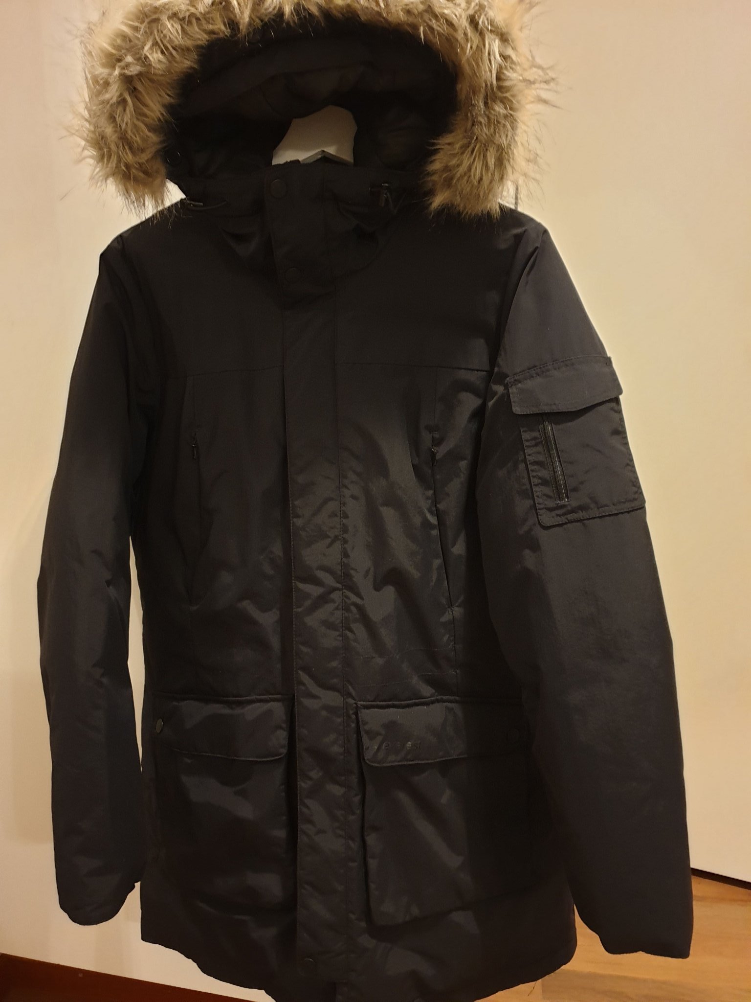 NYSKICK svart EVEREST parkas storlek 42 . vinte.. (403209049 NYSKICK svart EVEREST parkas storlek 42 . vinte.. (403209049