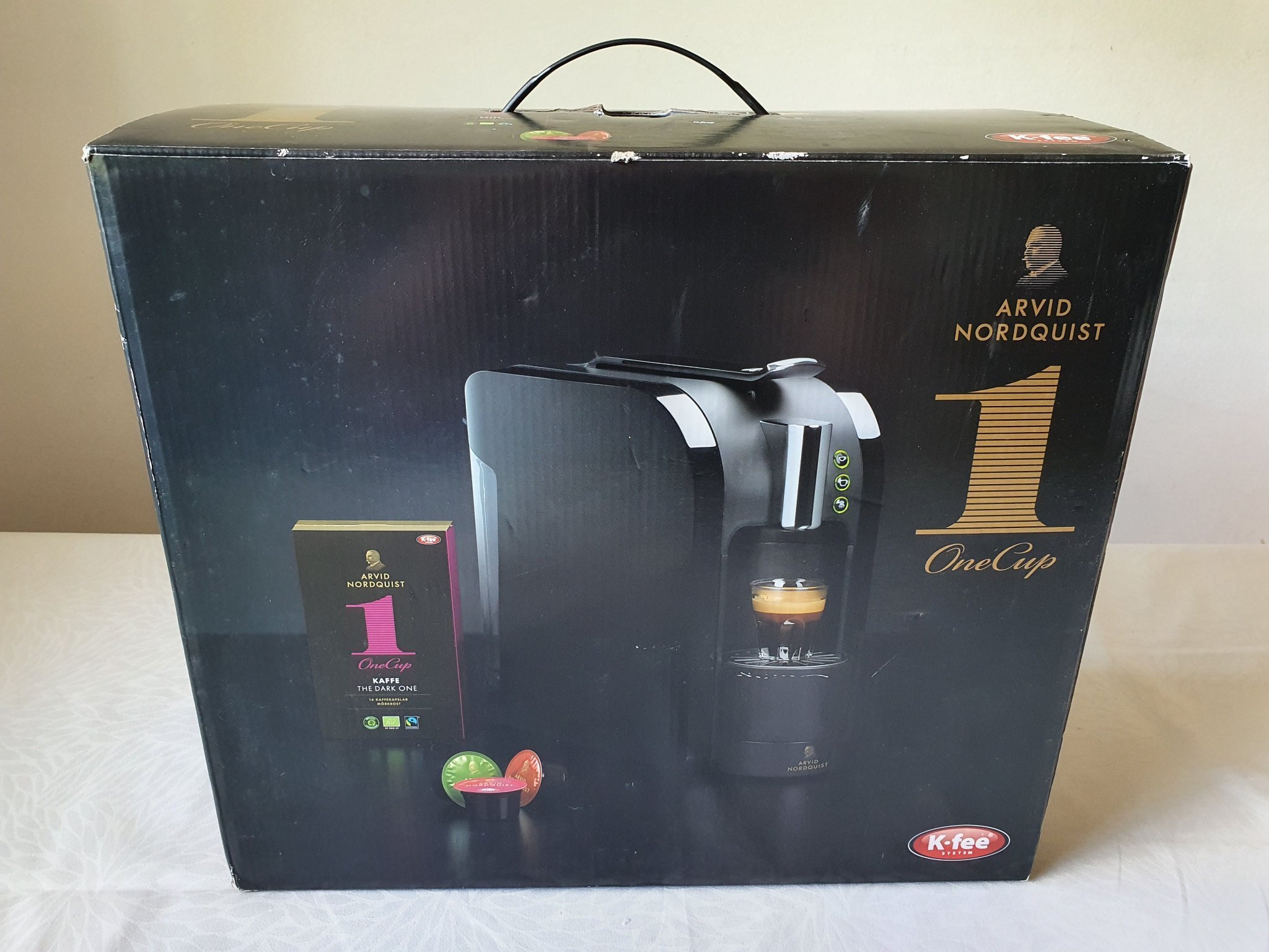 Kaffemaskin Arvid Nordquist OneCup donerar till Barncancerfoden Kaffemaskin Arvid Nordquist OneCup donerar till Barncancerfoden