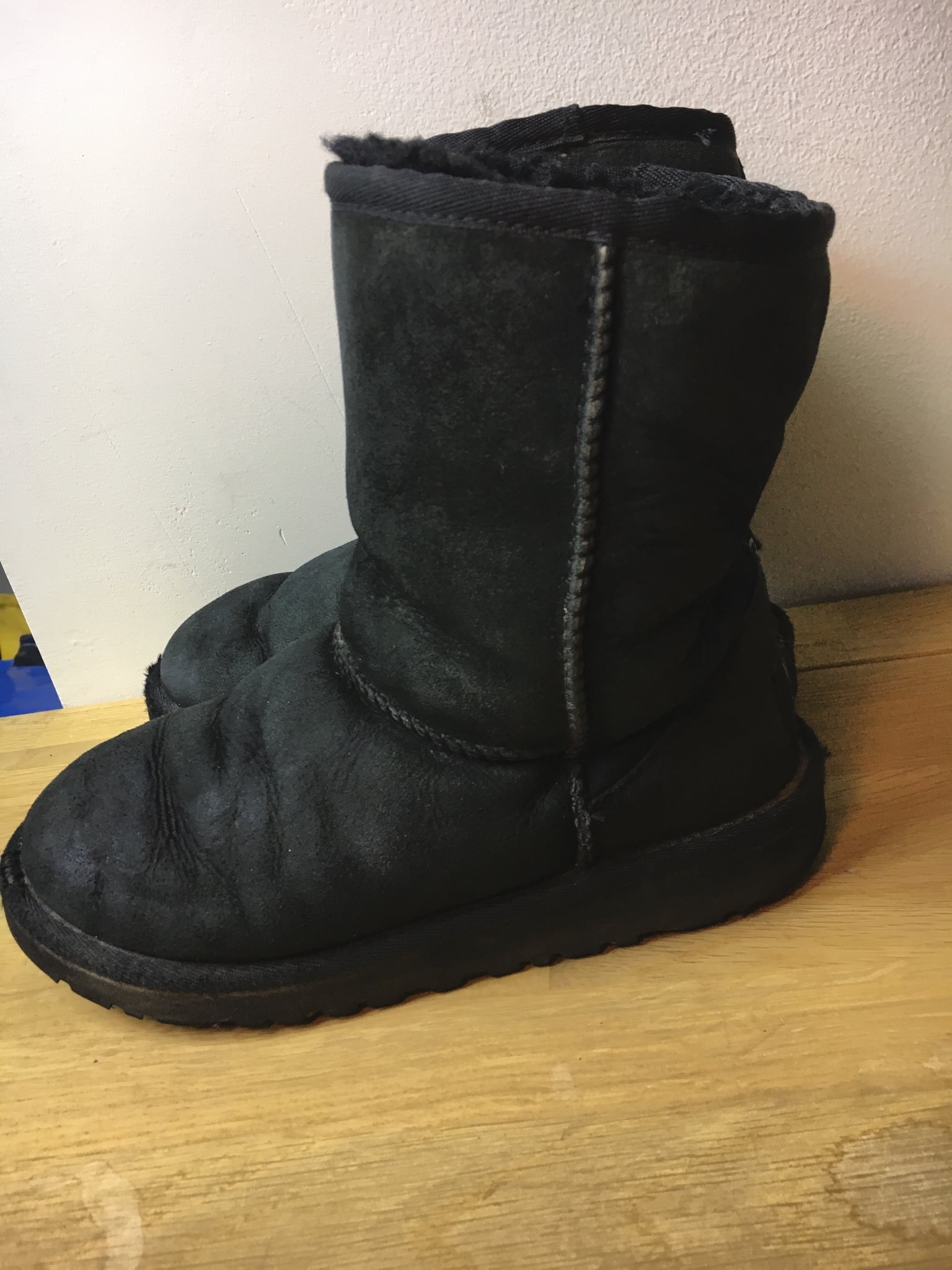 ugg svarta ugg svarta