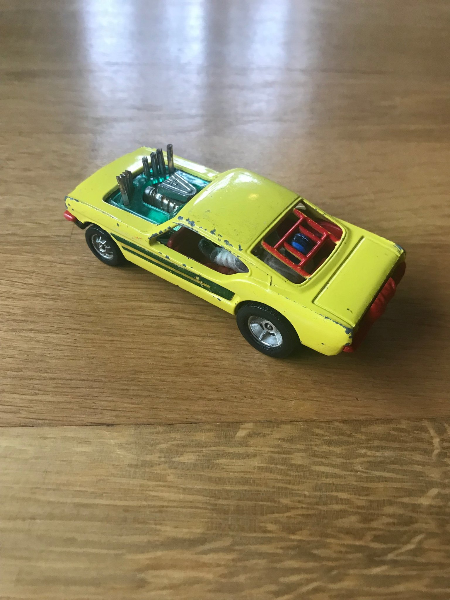 Toys whizzwheels Ford Mustang dragster Köp på Tradera (623636166)