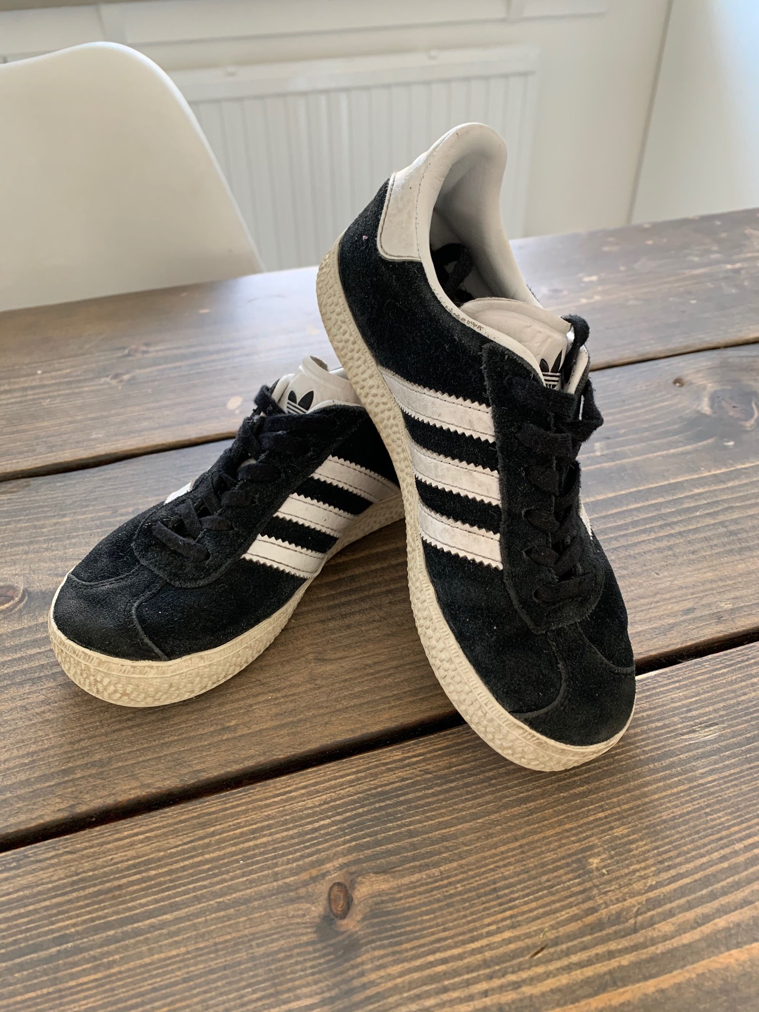 adidas gazelle 31