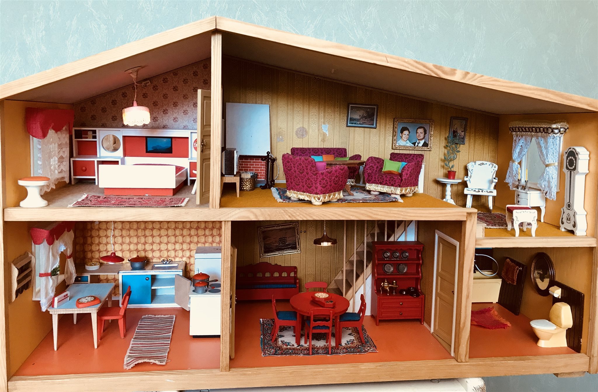 Lundby dockhus 70 tal inkl. inredning o trädgårdsmöbler säljes endast