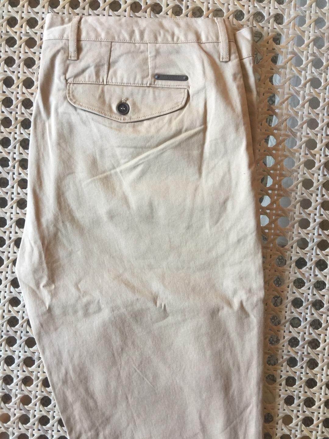 FRI FRAKT - Herr BURBERRY byxa . Storlek 36/33