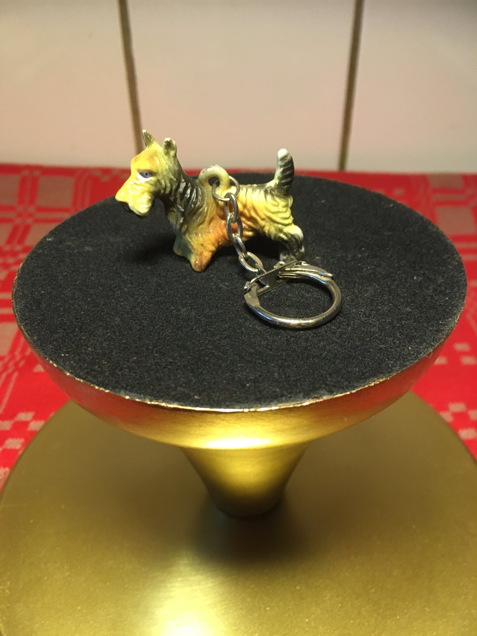 Äldre Söt Nyckel Ring Hund Terrier (419000857) ᐈ Köp på Tradera