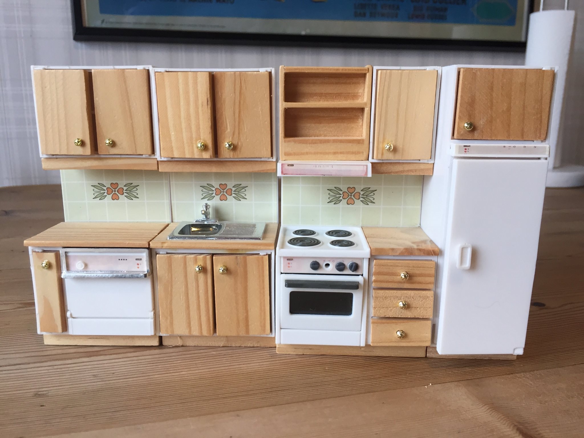 Lundby trä kök 4 del på tradera.com lundbyskalan, dockskåp ...