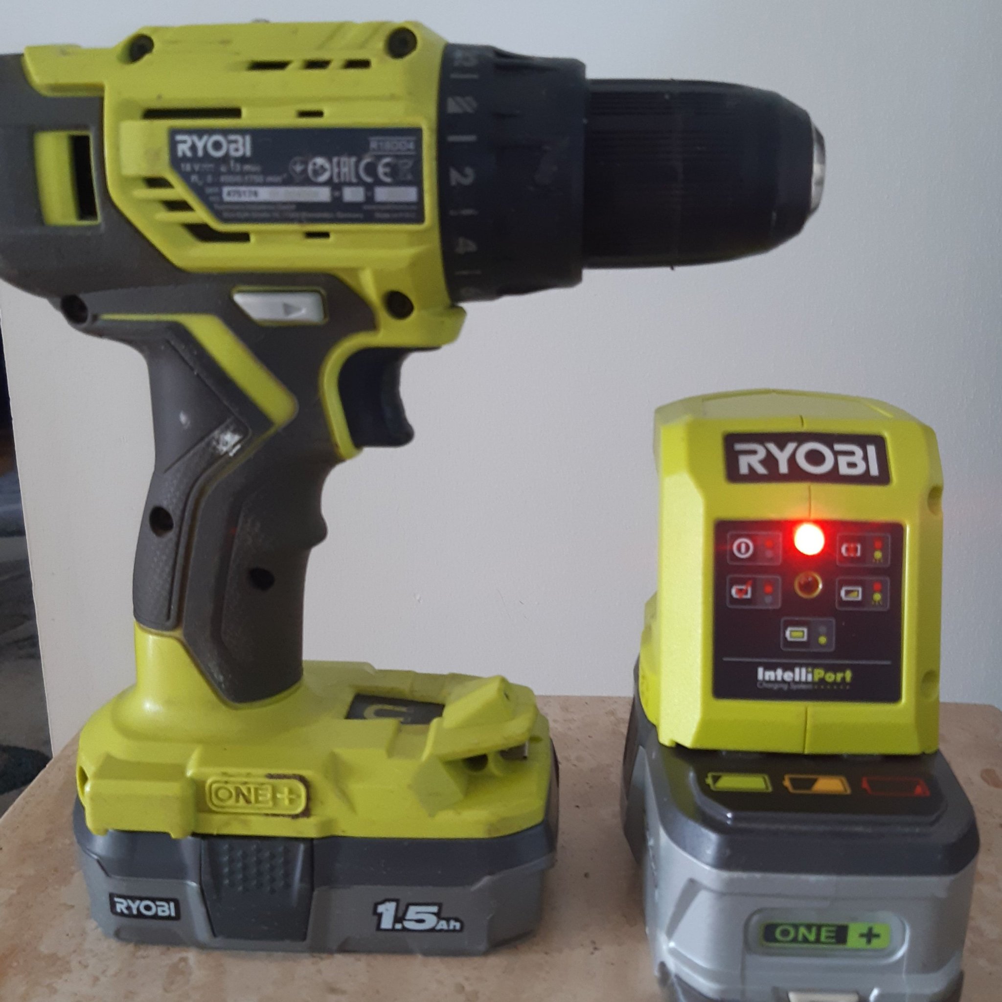 Ryobi ONE+ 18V R18DD4 Skruvdragare med 2st Ba.. | Köp på Tradera ...