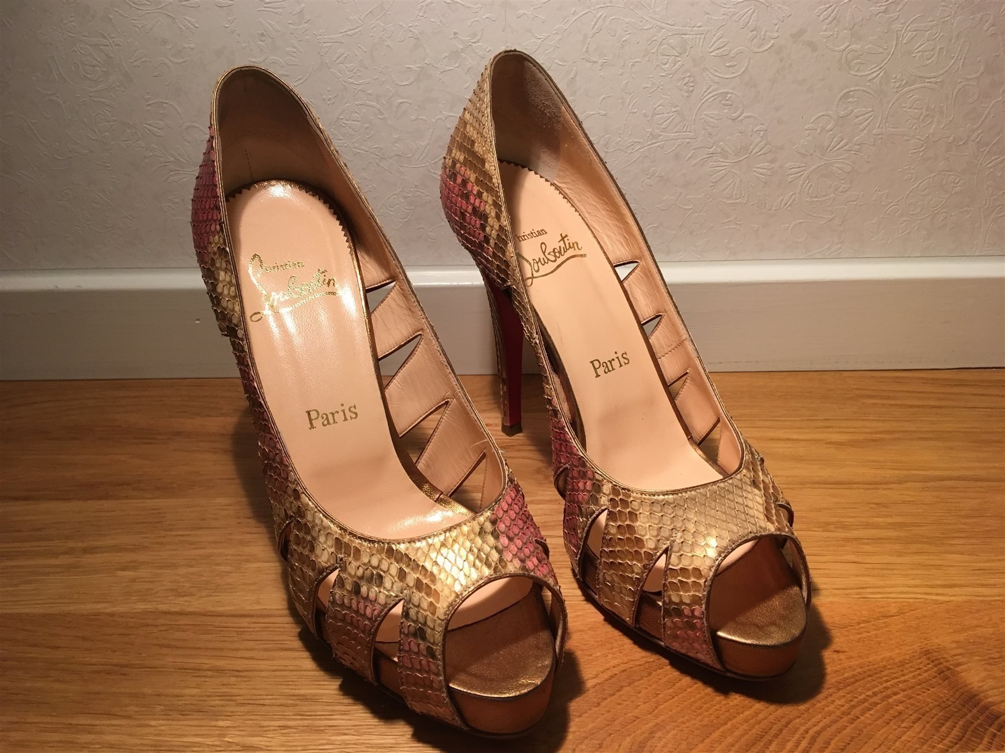 Christian Louboutin Fontanete multicolor i storlek 39