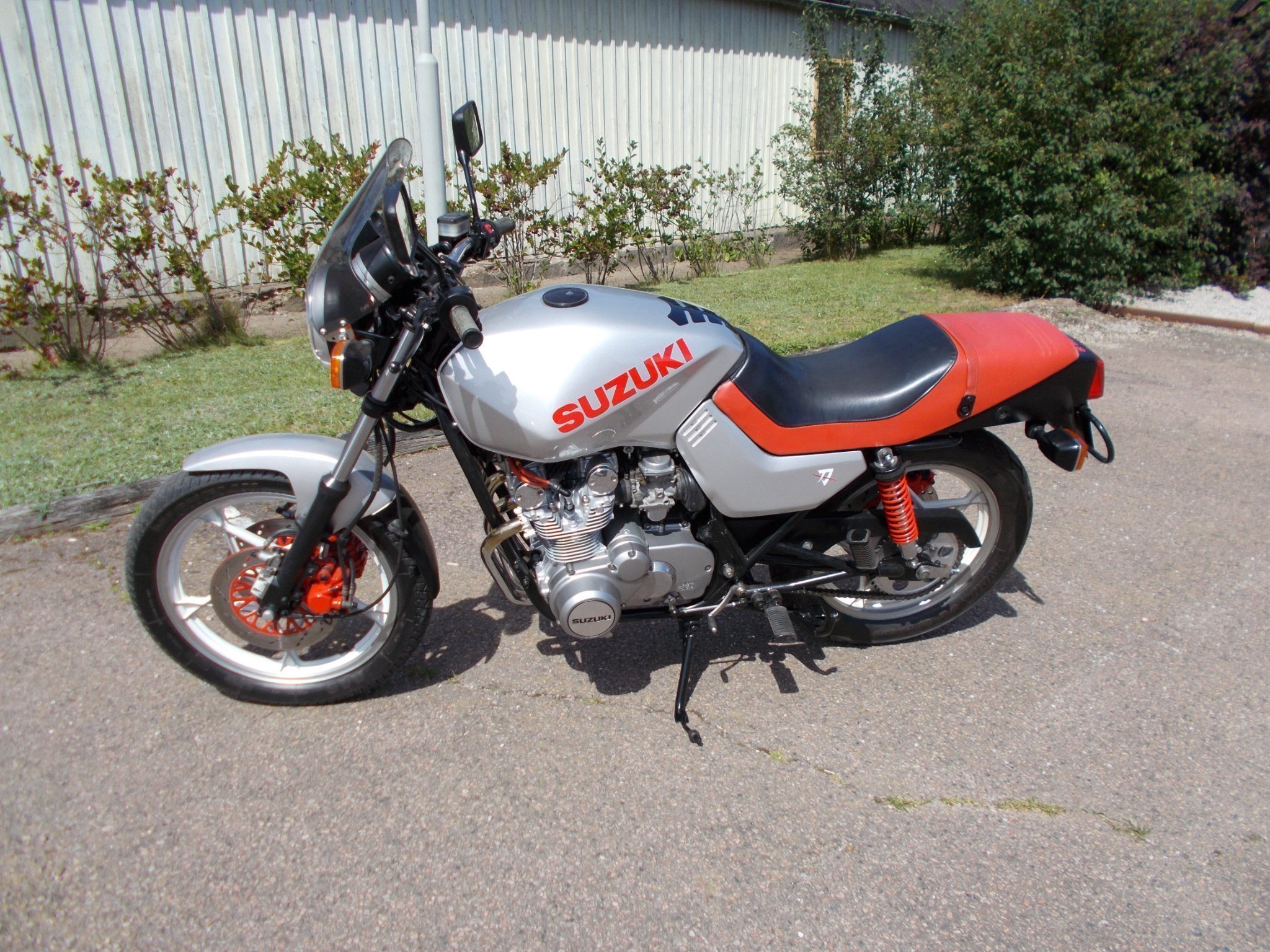 550 katana