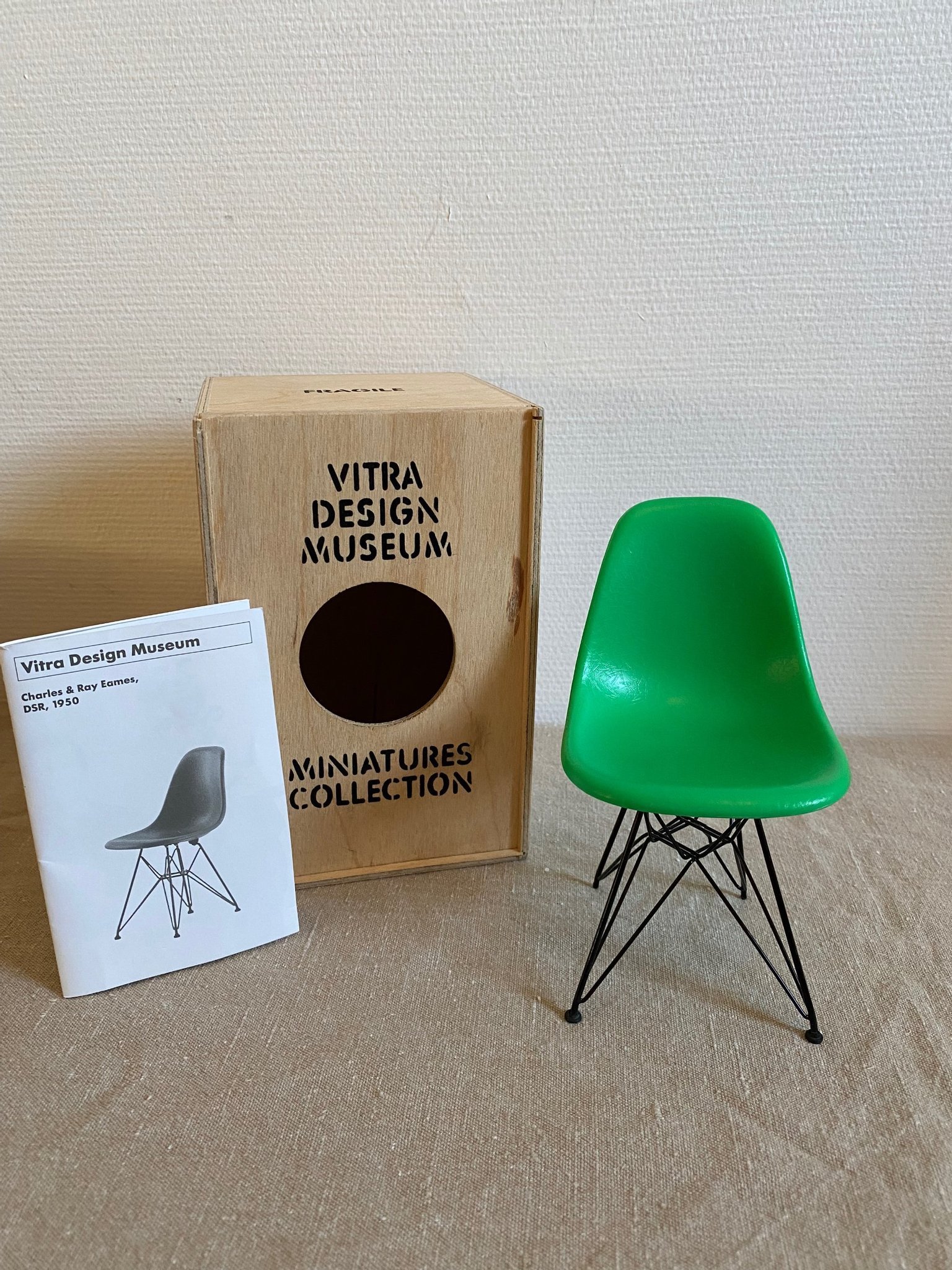 vitra-design-museum-miniatures-collection-charl-k-p-p-tradera