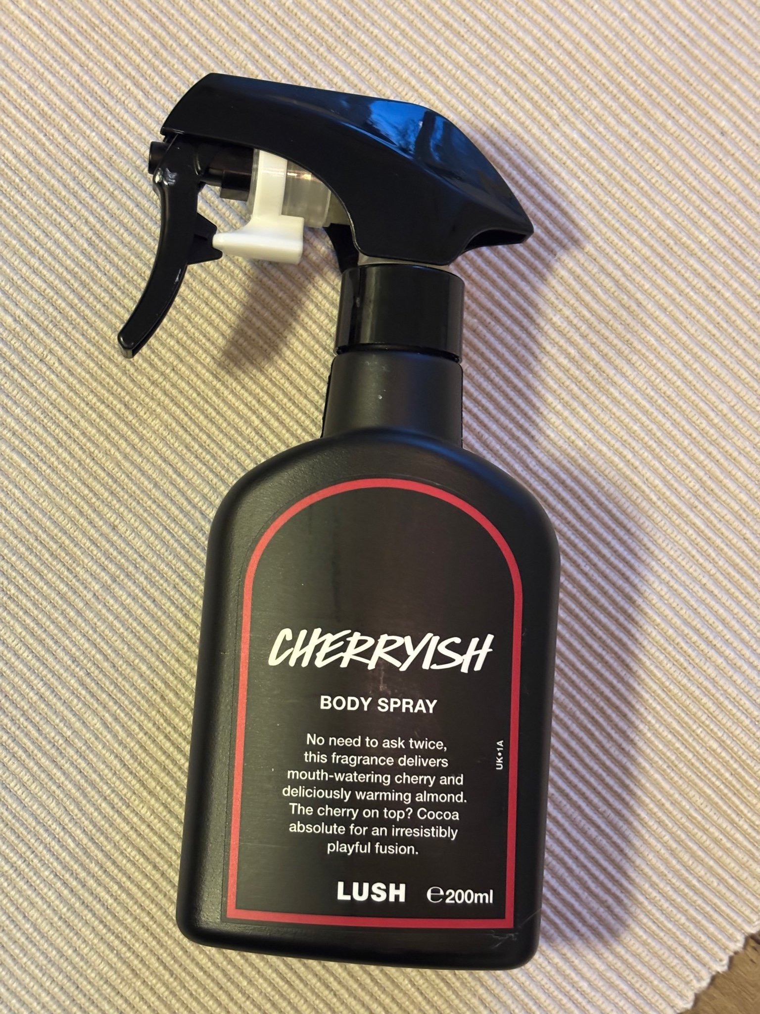 Lush Cherryish Body Spray 200ml | Köp på Tradera (733483840)