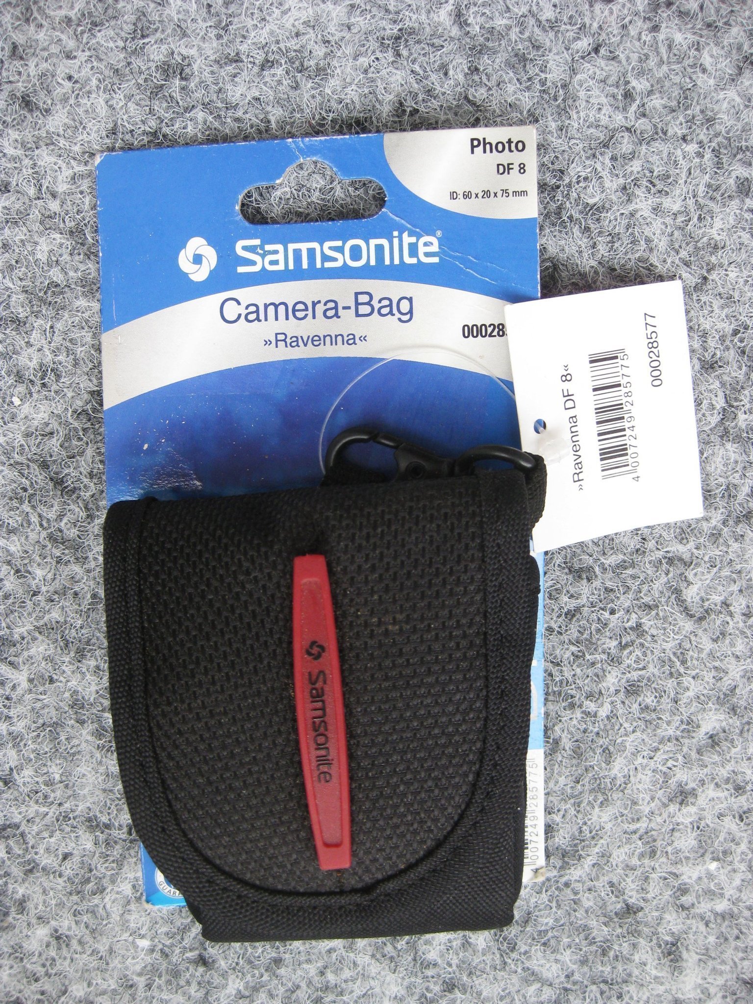 samsonite camera