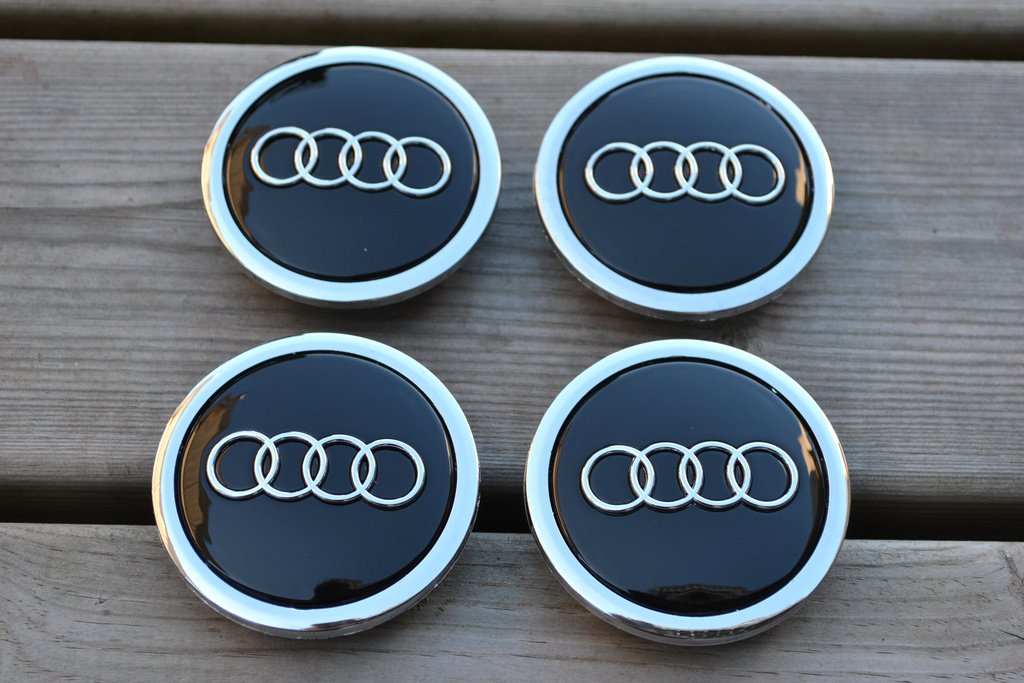 4st Audi Inrutad Svart Centrumkåpor NAV Navkapslar 69mm A6,