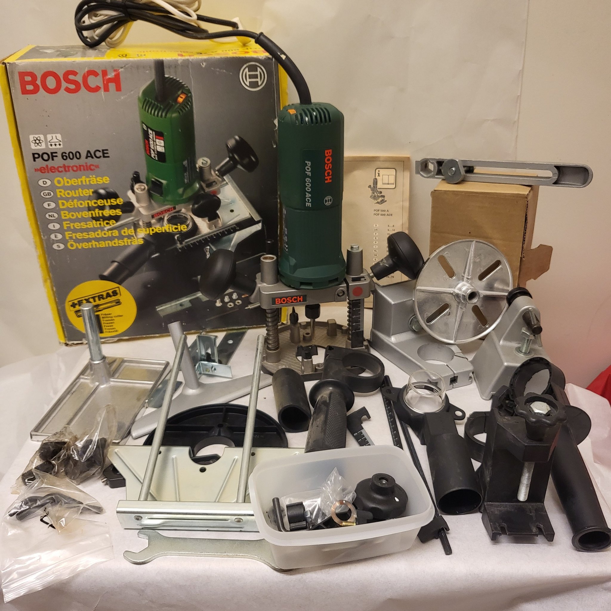 BOSCH POF 600 ACE ELECTRONIC so.. | Köp från Sydklippet på Tradera ...