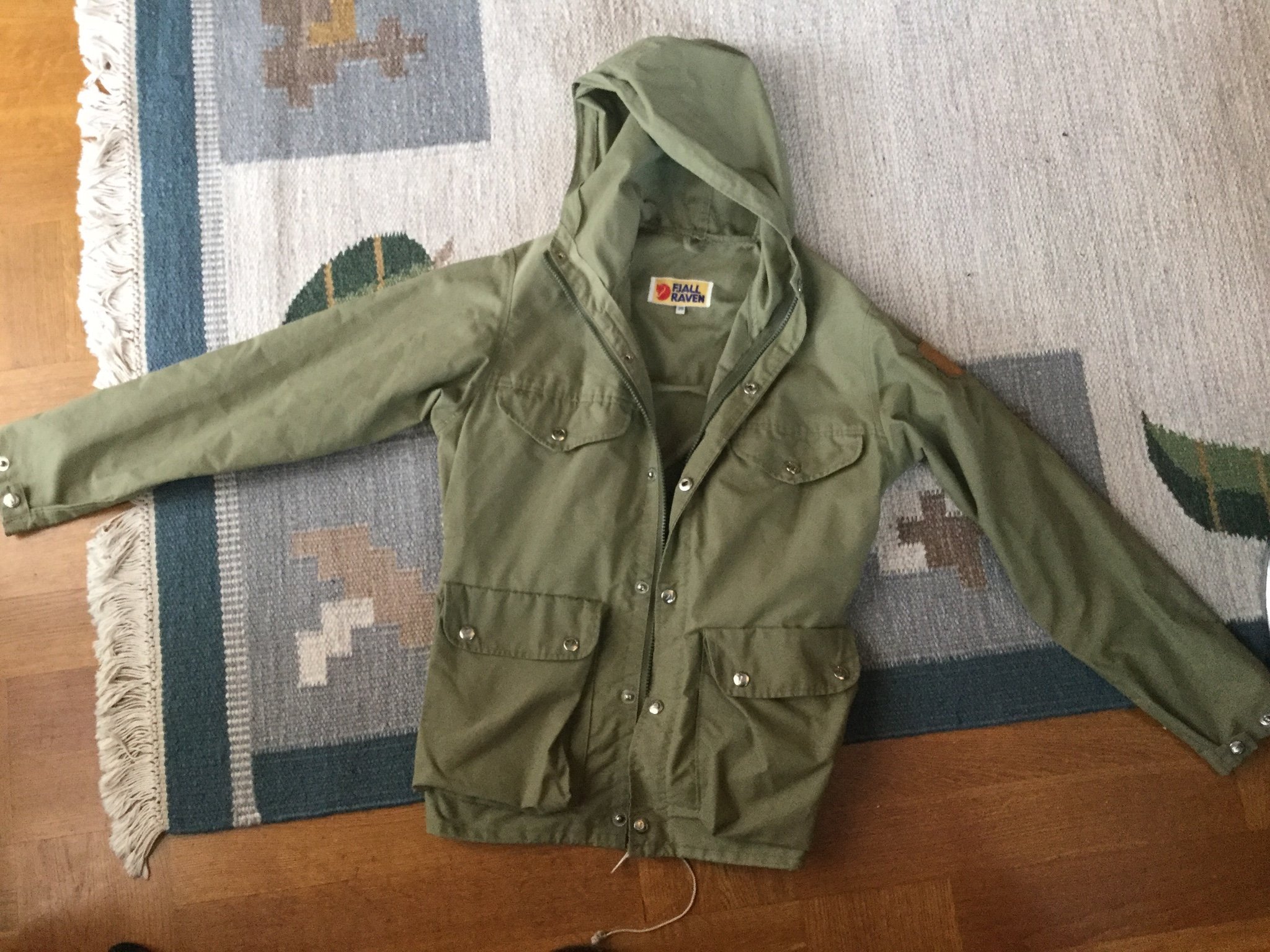 RETRO FJÄLLRÄVEN JACKA STORLEK 38 I NY SKICK RETRO FJÄLLRÄVEN JACKA STORLEK 38 I NY SKICK