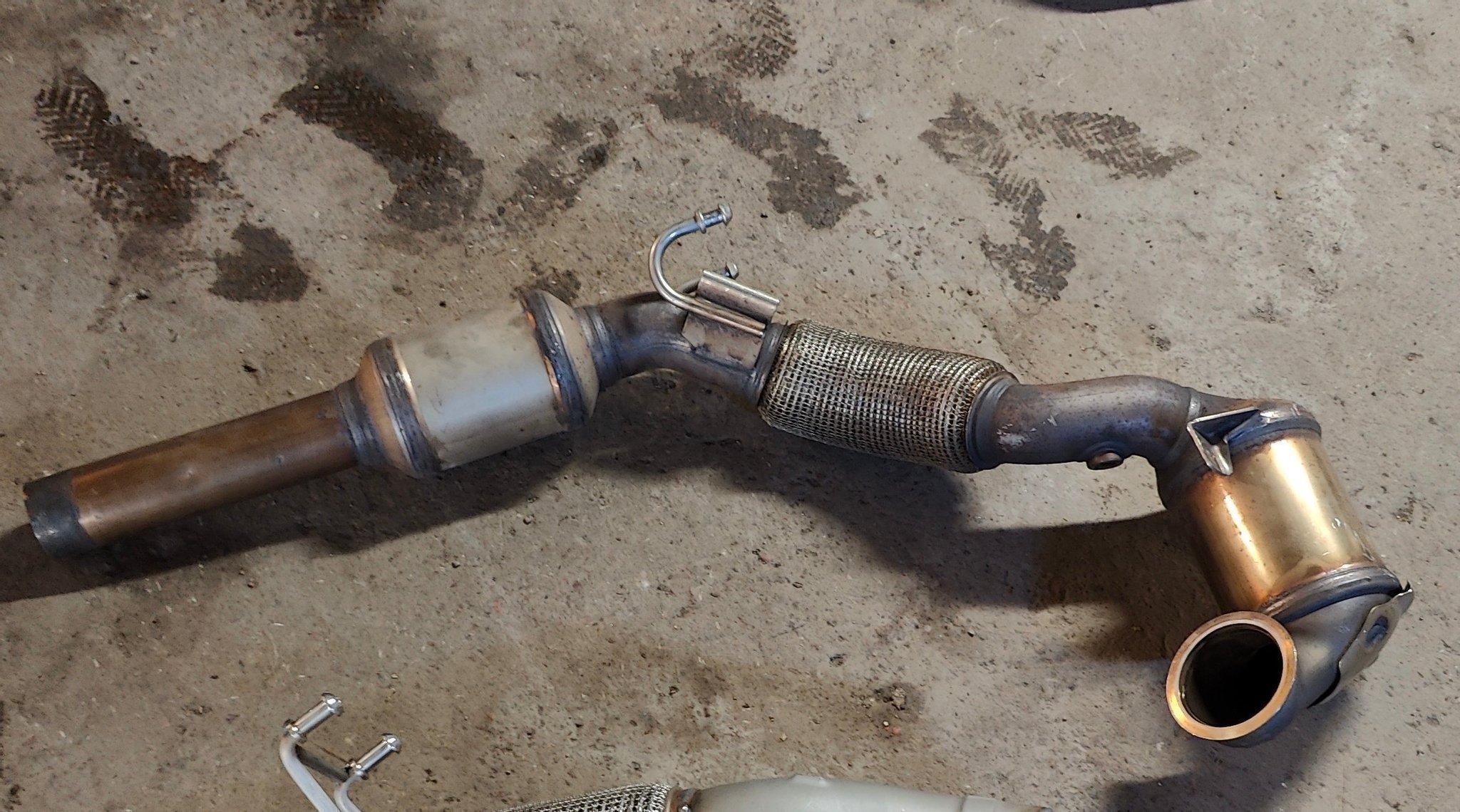 VW Golf GTI MK7.5 Original Downpipe katalysator Köp på Tradera