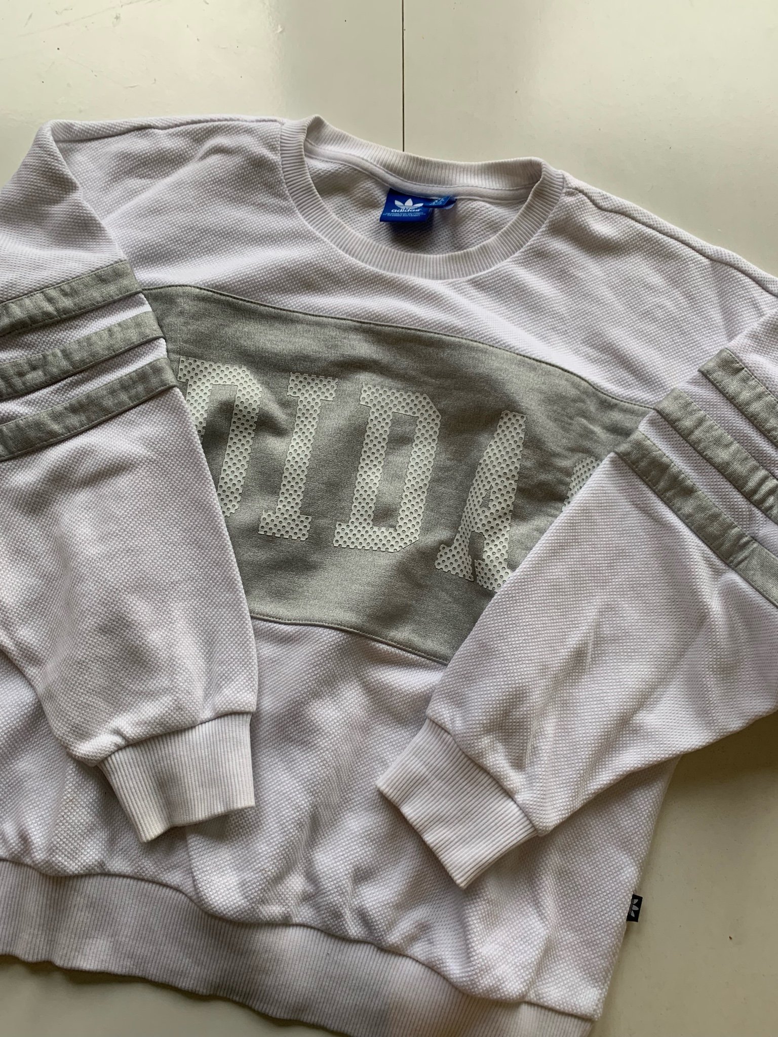 adidas originals coeeze super crop sweatshirt