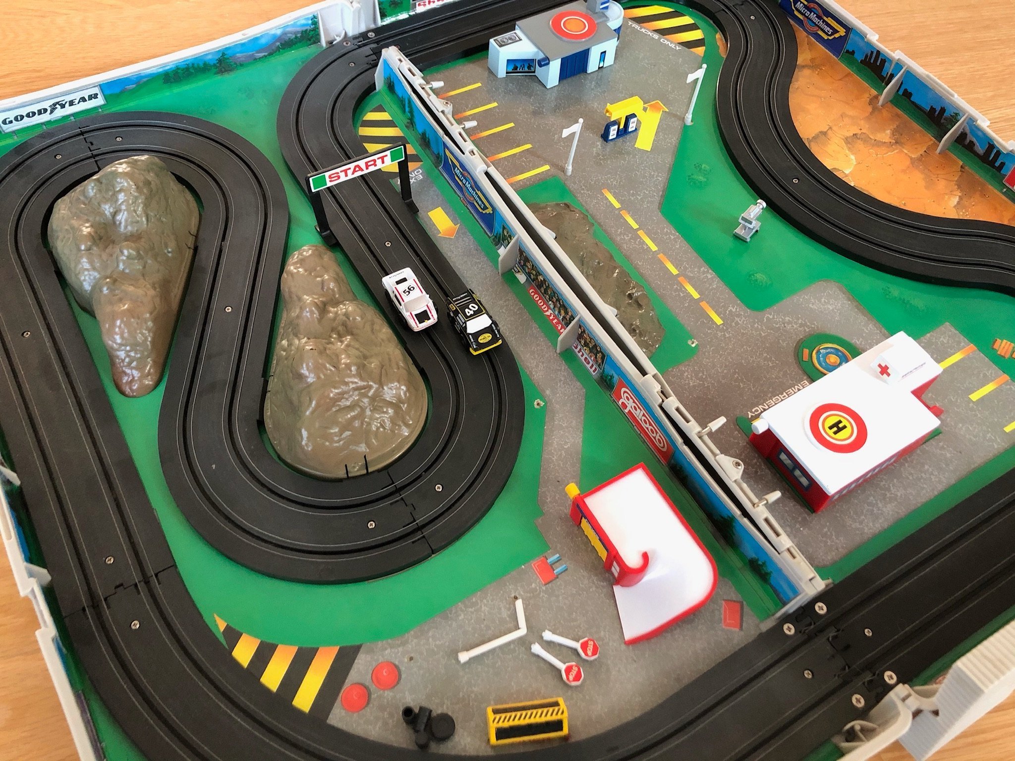 Micro Machines ”Electric race track” Galoob ori.. (421199109) ᐈ Köp på