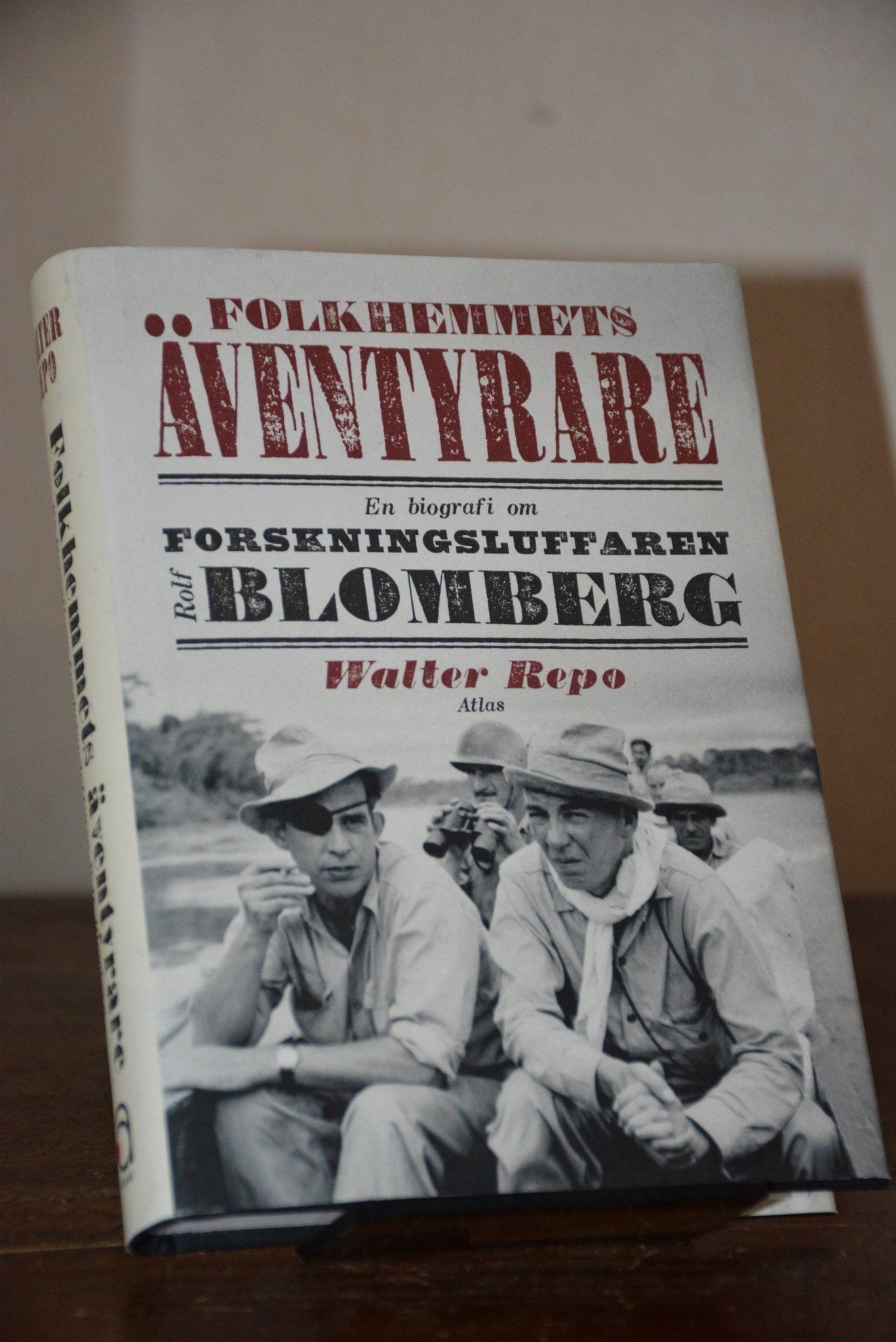 RARITET - ROLF BLOMBERG - BIOGRAFIN - FOLKHEMMETS ÄVENTYRARE ! NY BOK !