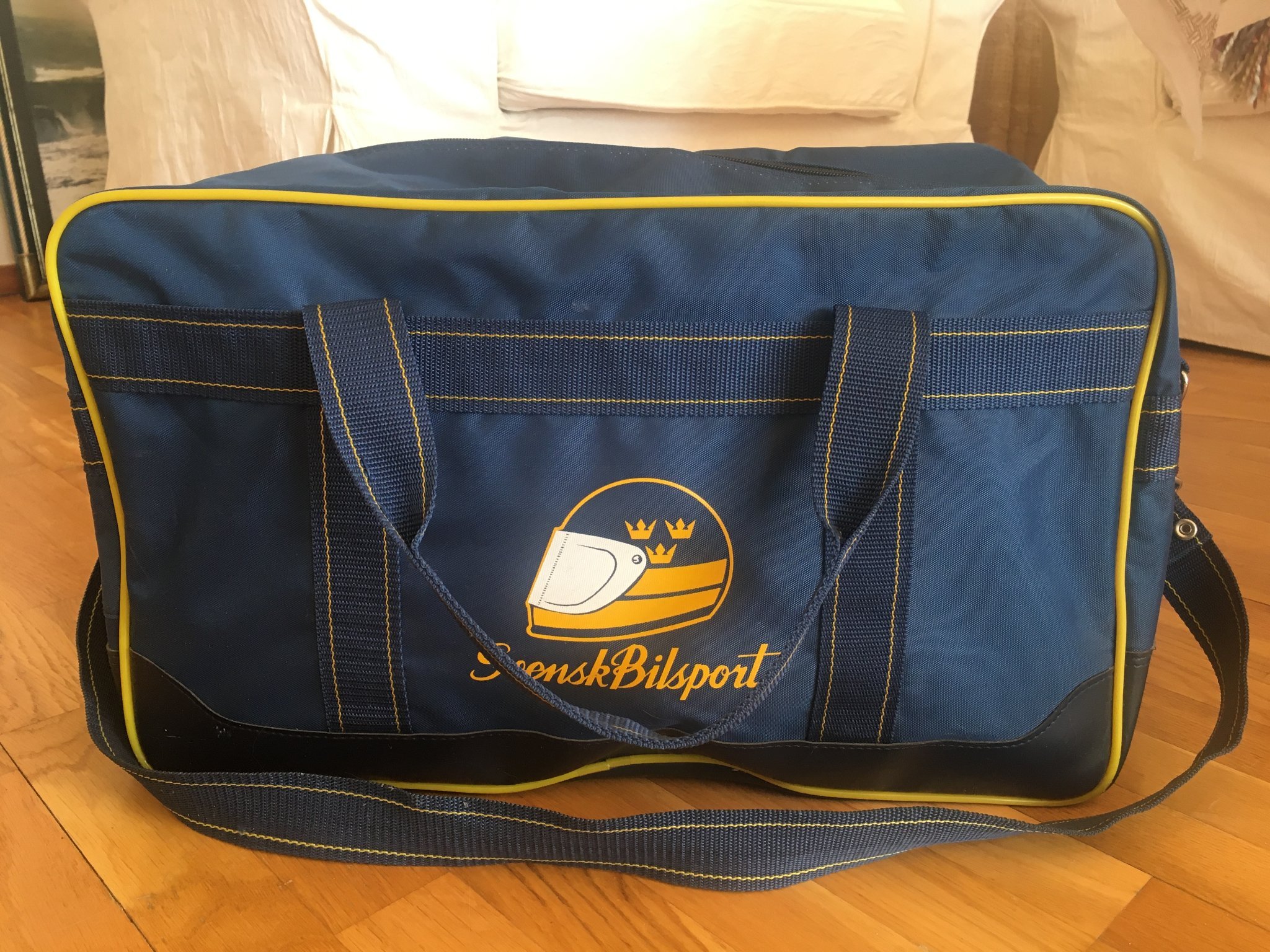 Svensk Bilsport väska bag trunk med axelrem 80 tal Svensk Bilsport väska bag trunk med axelrem 80 tal