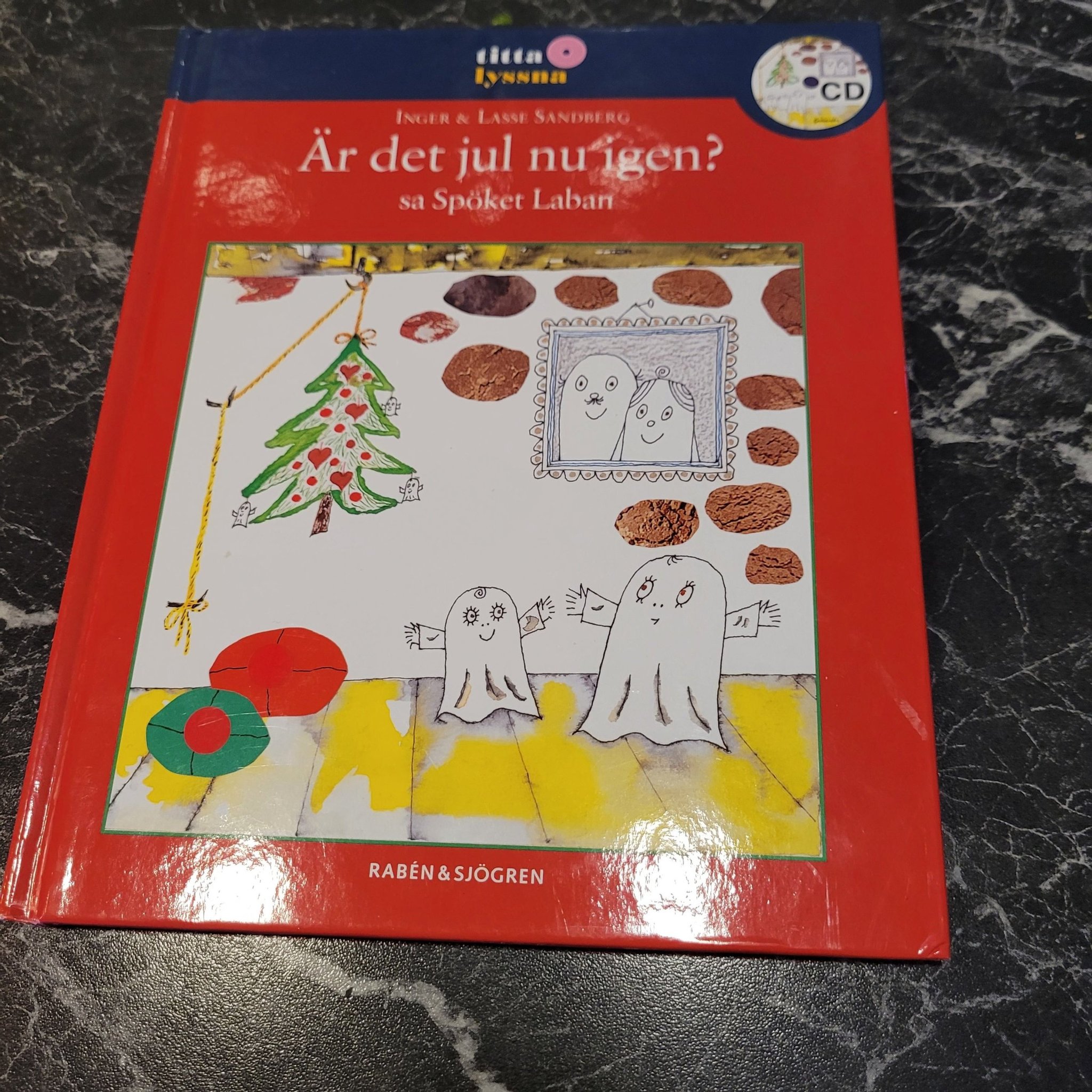 Se produkter som liknar Är det Jul nu igen sa spöket .. på Tradera