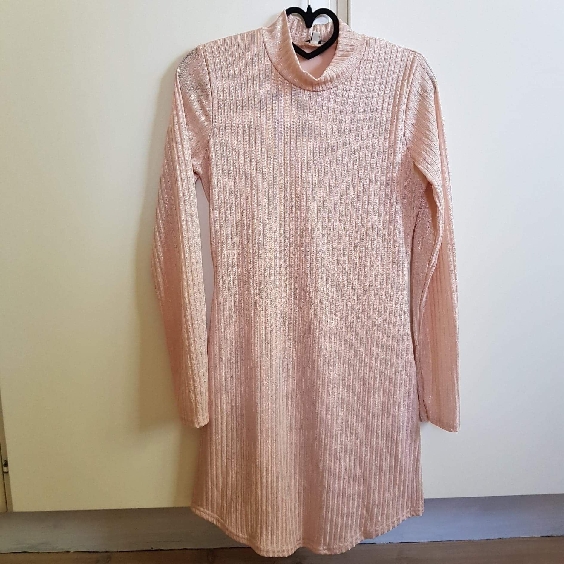 Långärmad klänning från Nelly (stl L) (419052054) ᐈ Köp på Långärmad klänning från Nelly (stl L) (419052054) ᐈ Köp på