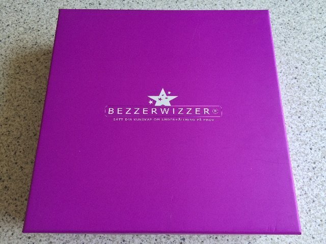 BEZZERWIZZER - UNDERHÅLLNING - 2011 - andra upplagan - MYCKET FINT SKICK!