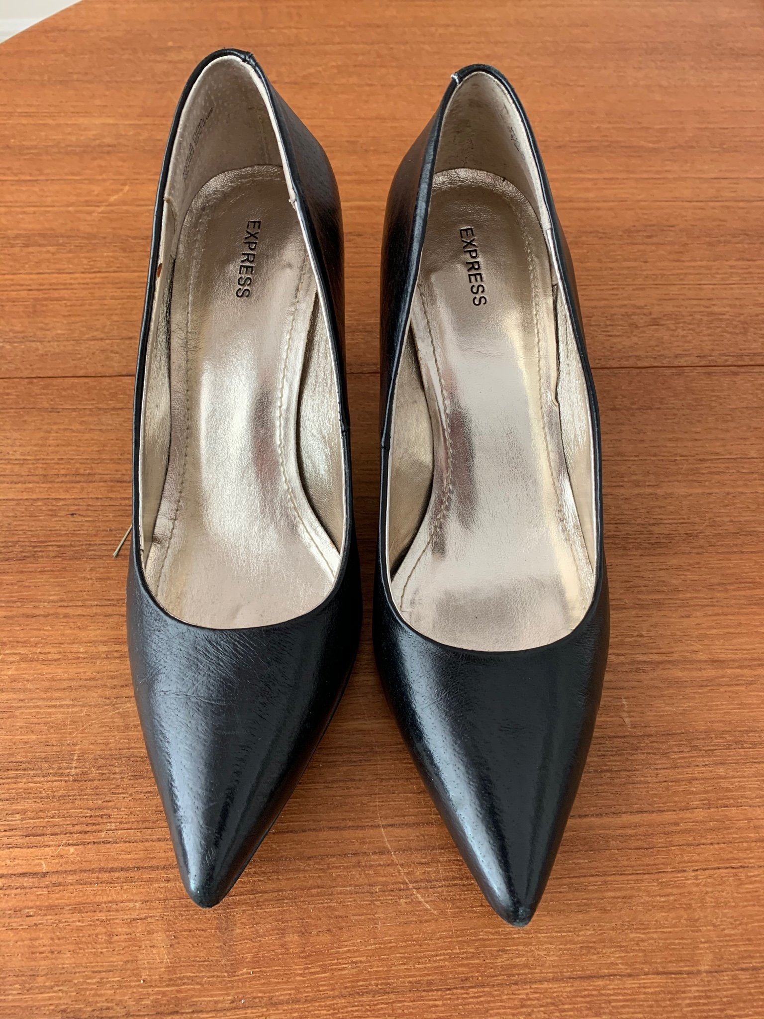 Pumps svarta strl 38