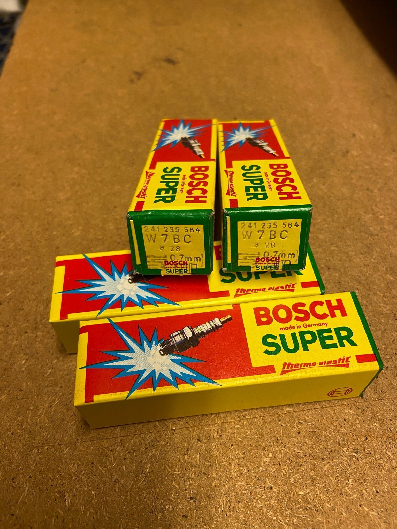 Se produkter som liknar Bosch W7BC tändstift Opel Kad.. på Tradera ...