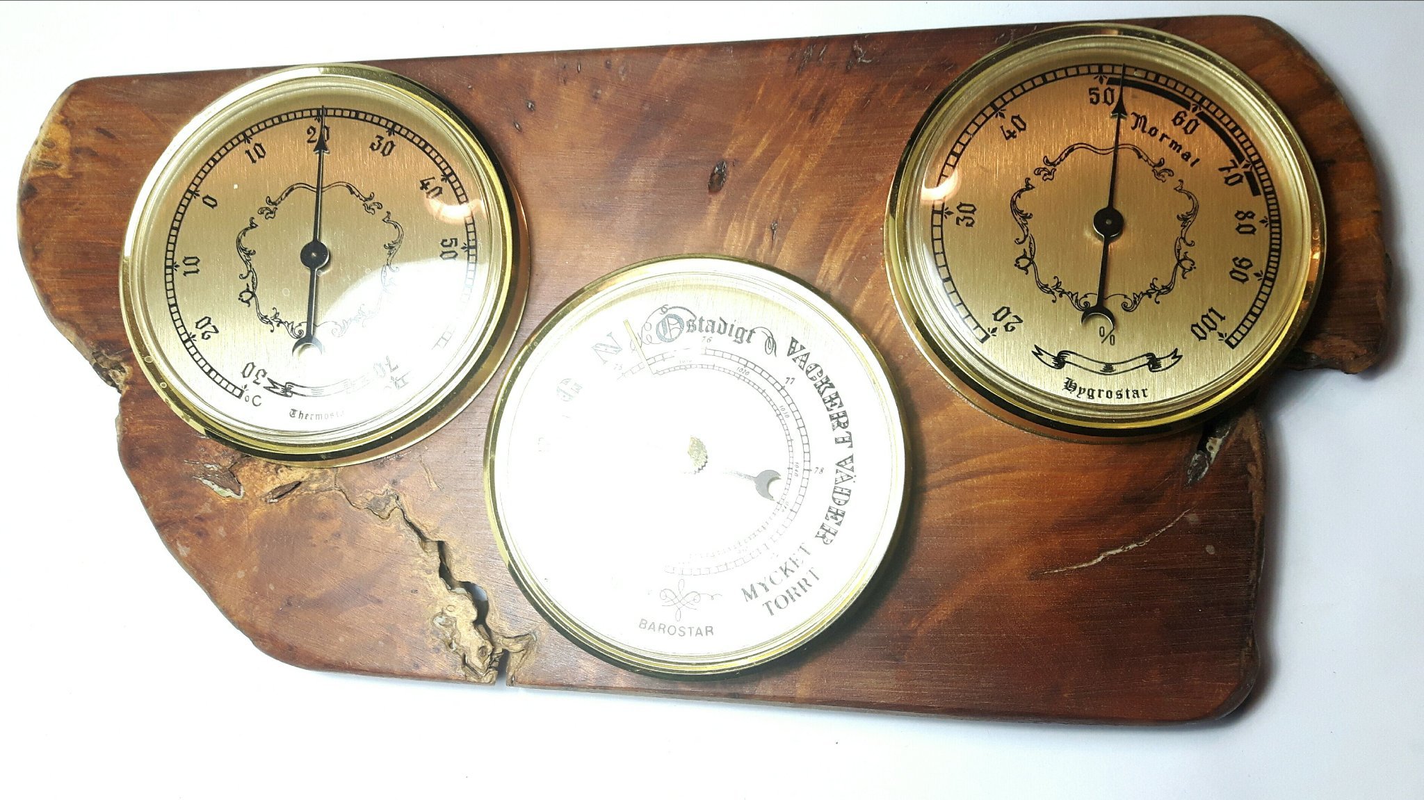Barometer med Termometer och hygrometer Barometer med Termometer och hygrometer