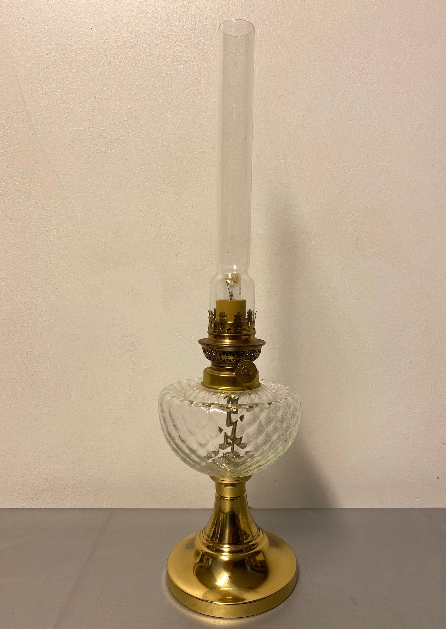 FOTOGENLAMPA EL MÄSSING VINTAGE TEXA LAMPA FOTOGENLAMPA EL MÄSSING VINTAGE TEXA LAMPA