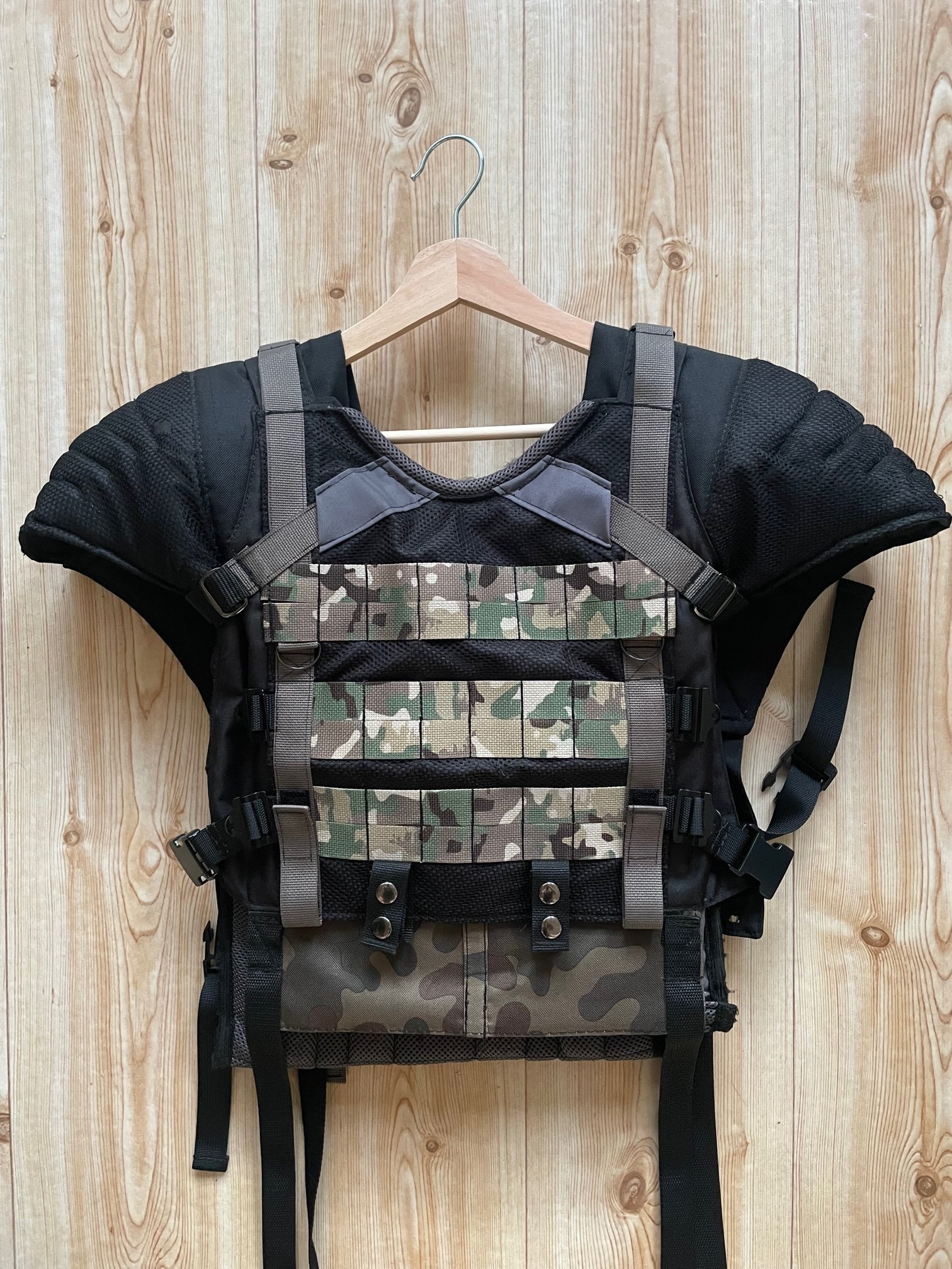 Airsoft Plate Carrier Replica Skat9M av Projec.. Köp på Tradera