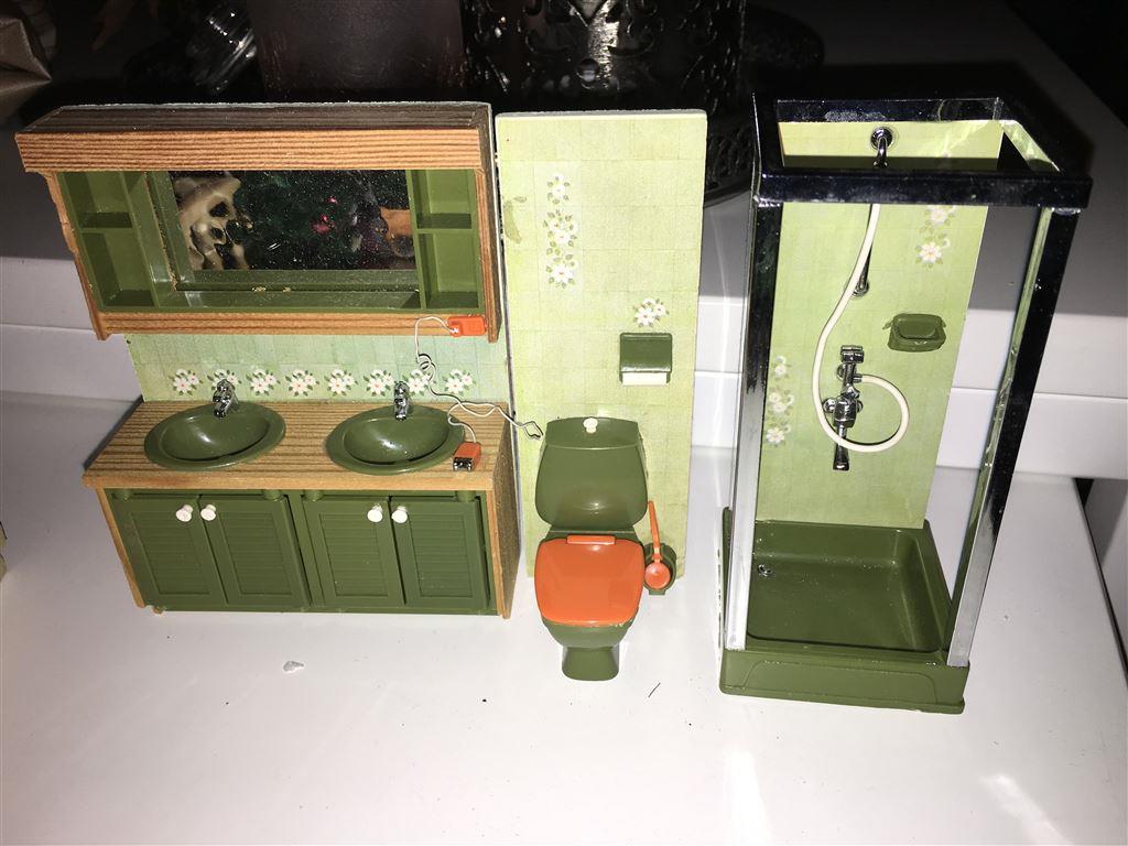 Lundby badrum 3 delar från 70 talet. retro i fint skick på tradera ...