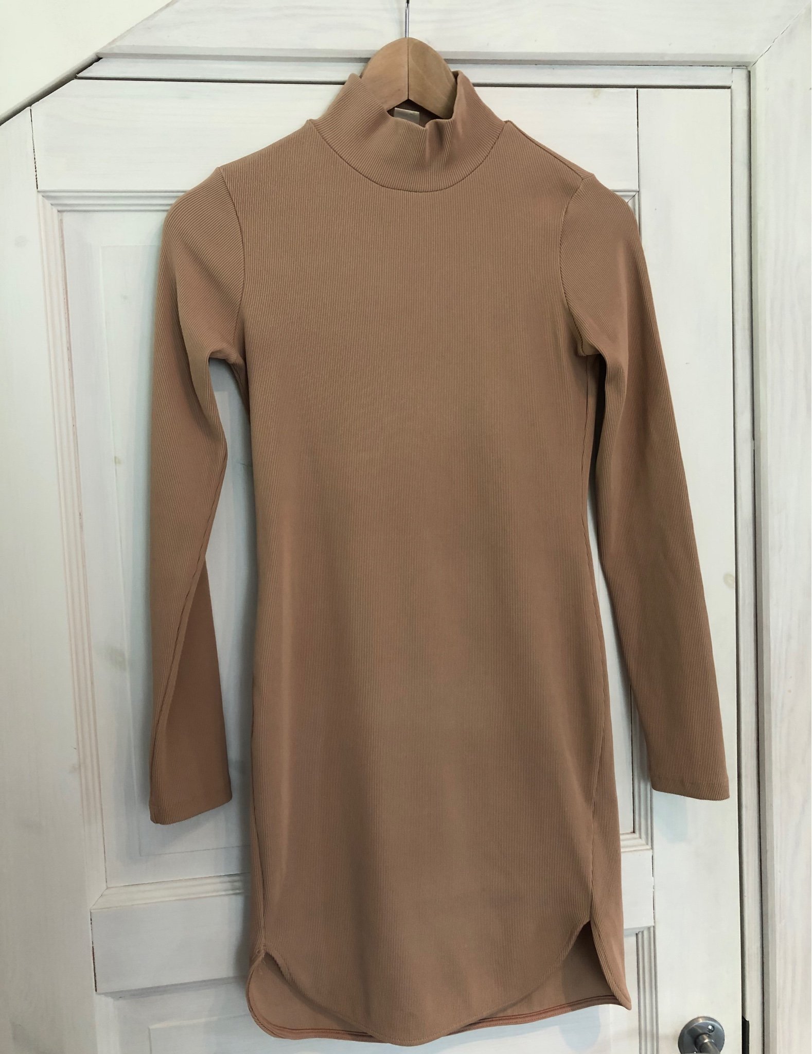 Klänning nougat h&m 38 ribbad halvpolo