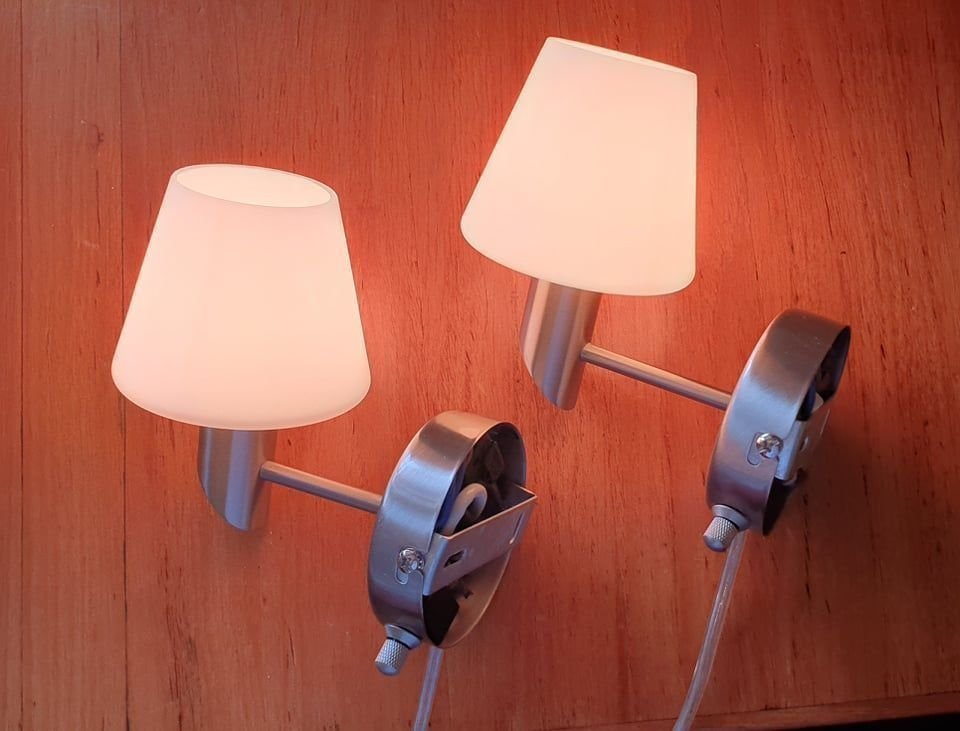 Vägglampor med dimmer (2 st)
