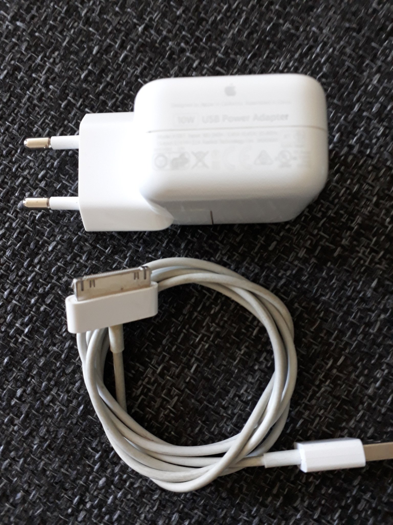 Original Apple A1357 10 Watt USB laddare för i.. (352628500 Original Apple A1357 10 Watt USB laddare för i.. (352628500