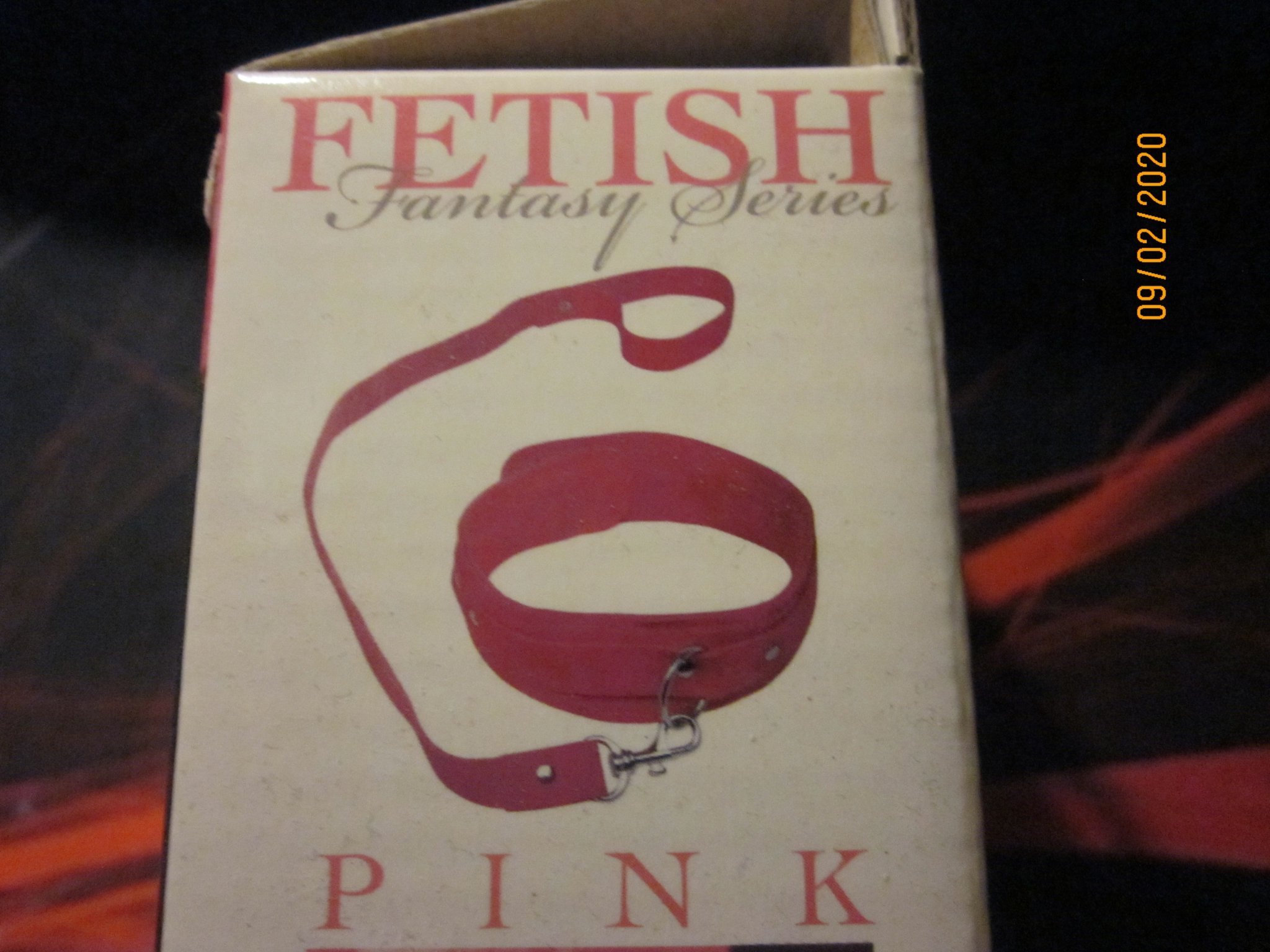Pipedream Fetish Fantasy Suede Leash & Collar Pink Pipedream Fetish Fantasy Suede Leash & Collar Pink