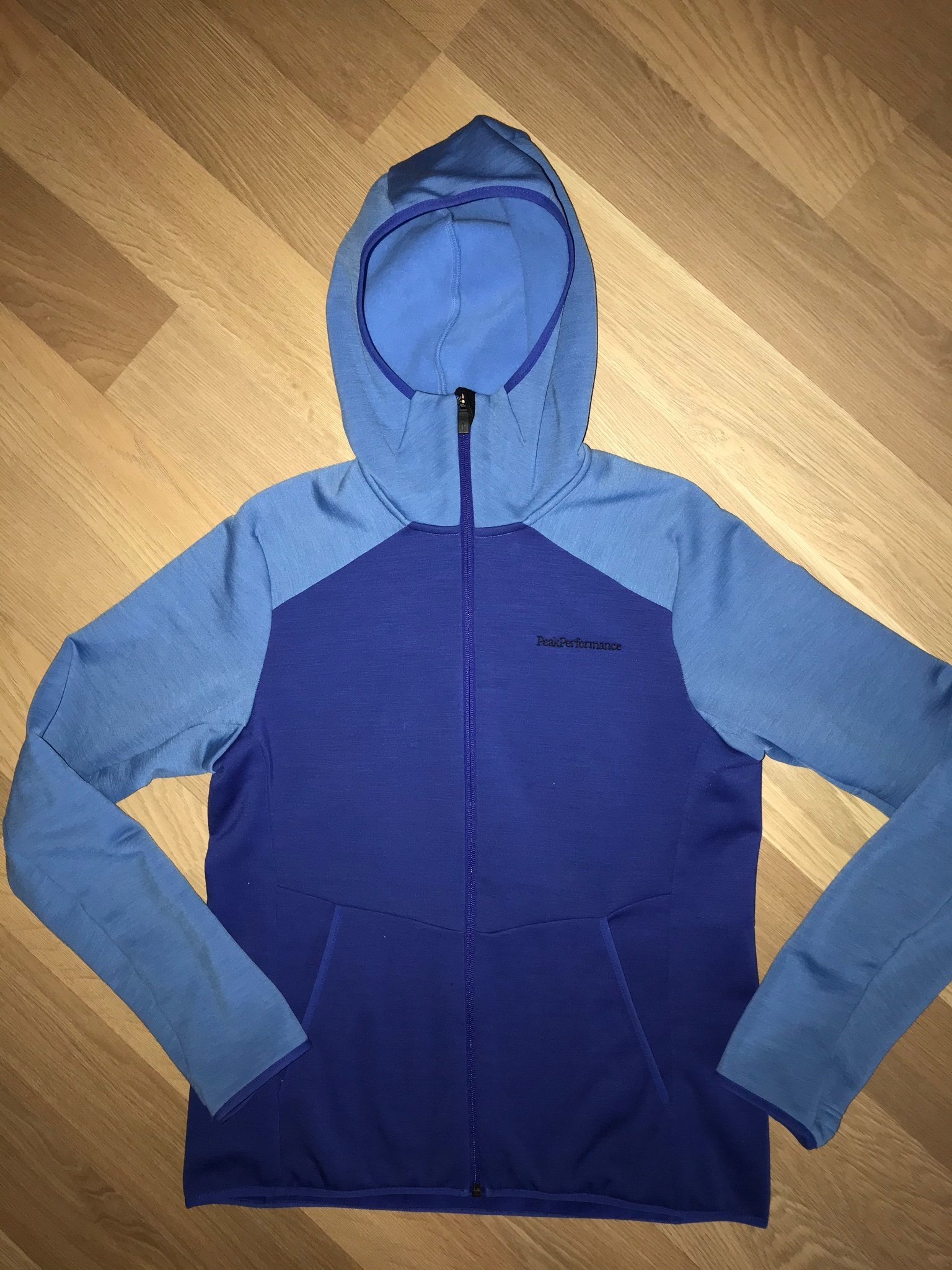 Peak Performance hoodie ( L huvtröja