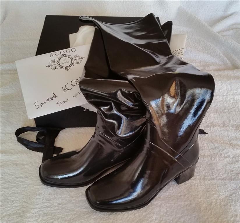 over the knee rubber boots