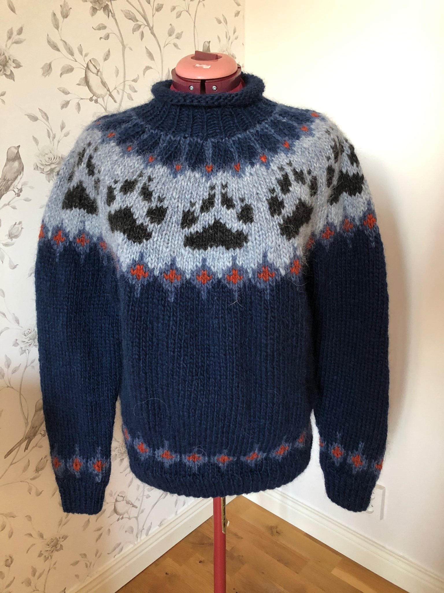 Ny handstickad Islandströja Vildmark 100% ull storlek herr S dam 3840 Ny handstickad Islandströja Vildmark 100% ull storlek herr S dam 3840