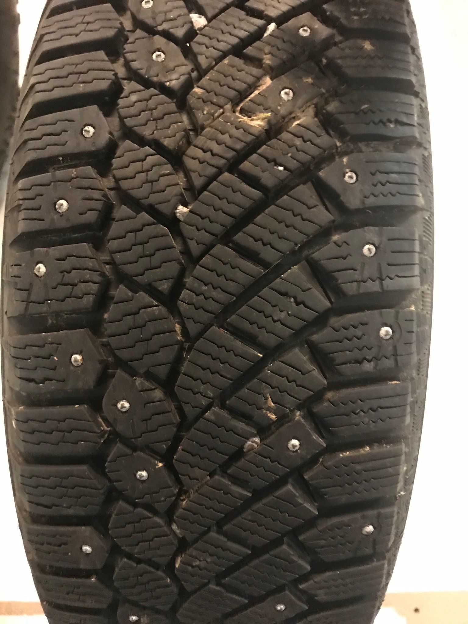 Vinterdäck 205/65 R15 (377776319) ᐈ Köp på Tradera