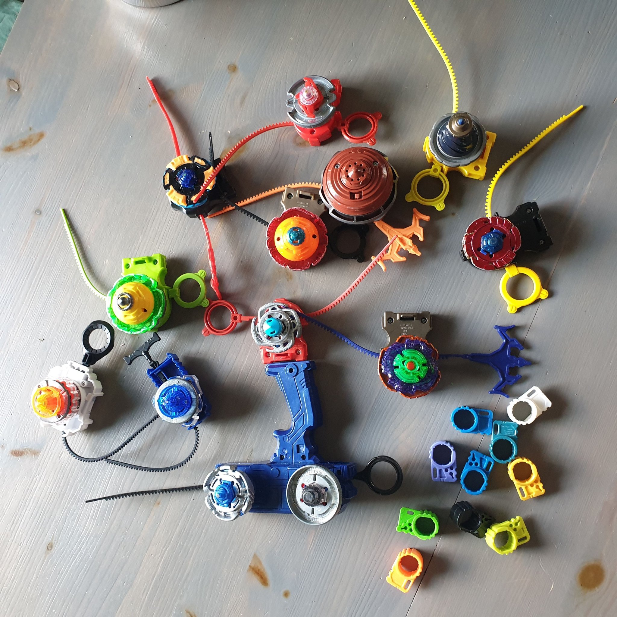 Beyblade stort paket blandade 13 st