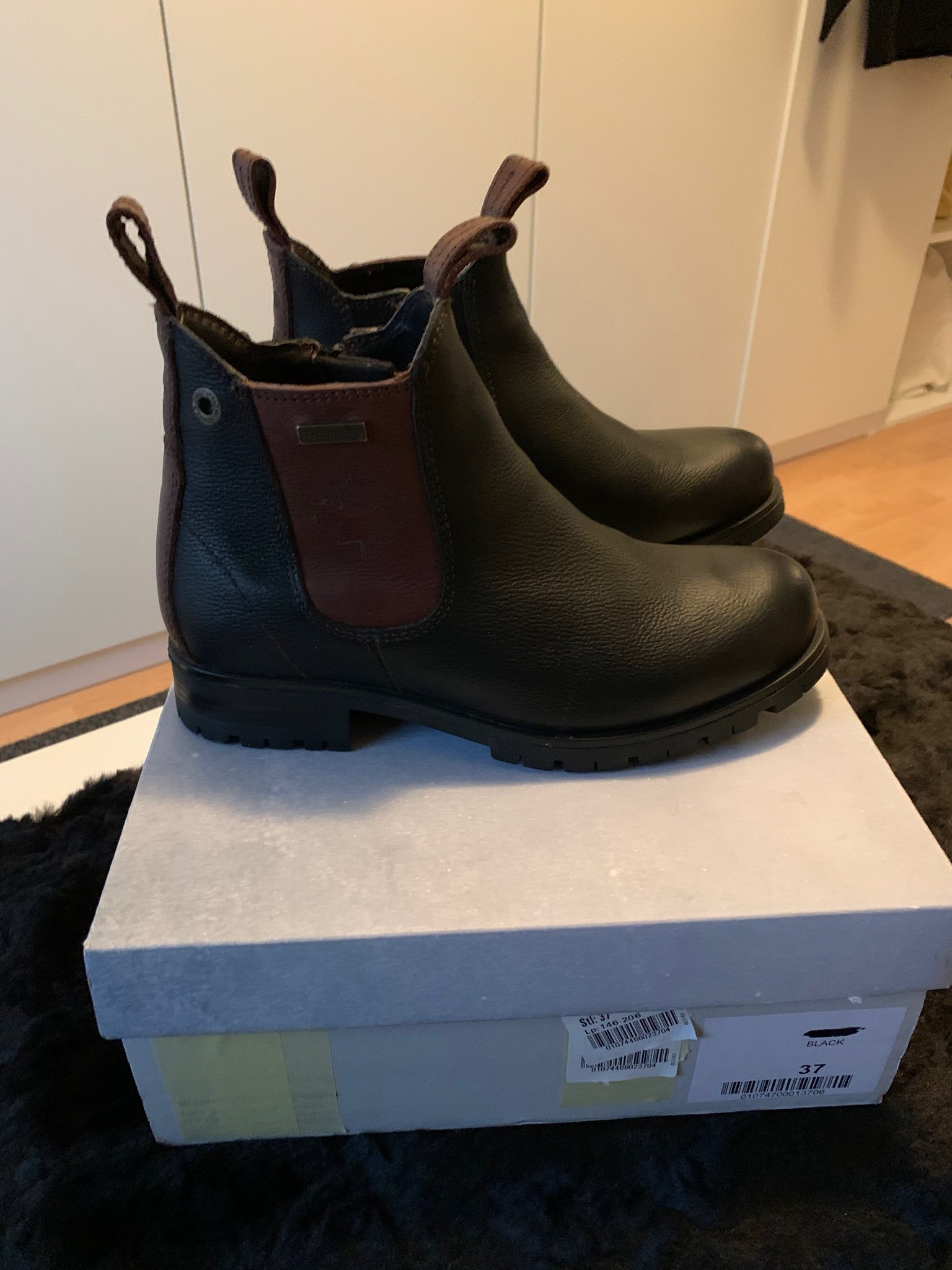 canada snow chelsea boots