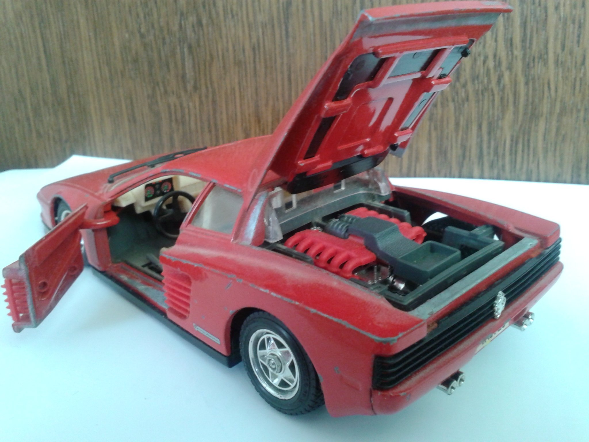 bburago testarossa 1984