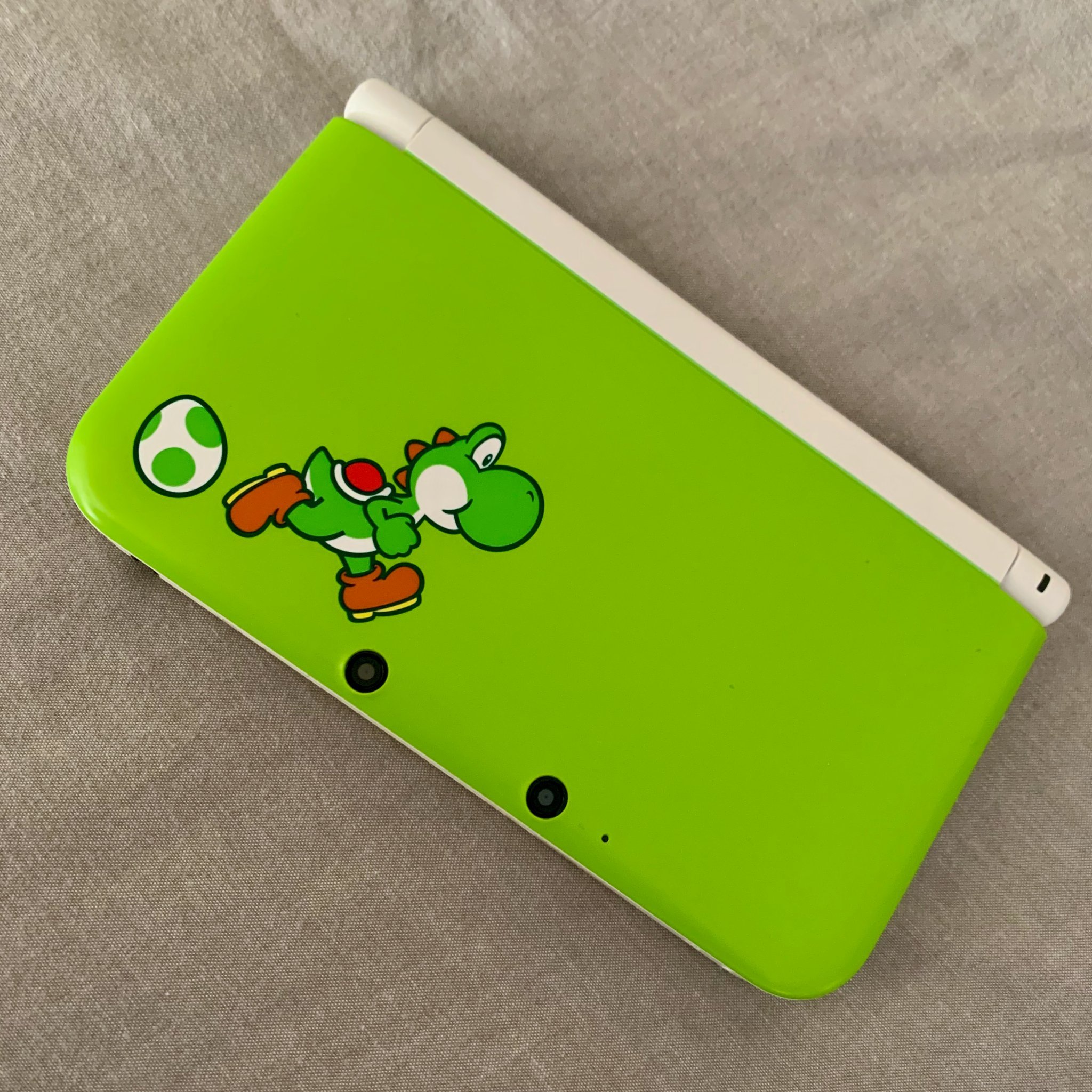 Nintendo 3DS XL Yoshi Special Edition (406074914) ᐈ Köp på Tradera