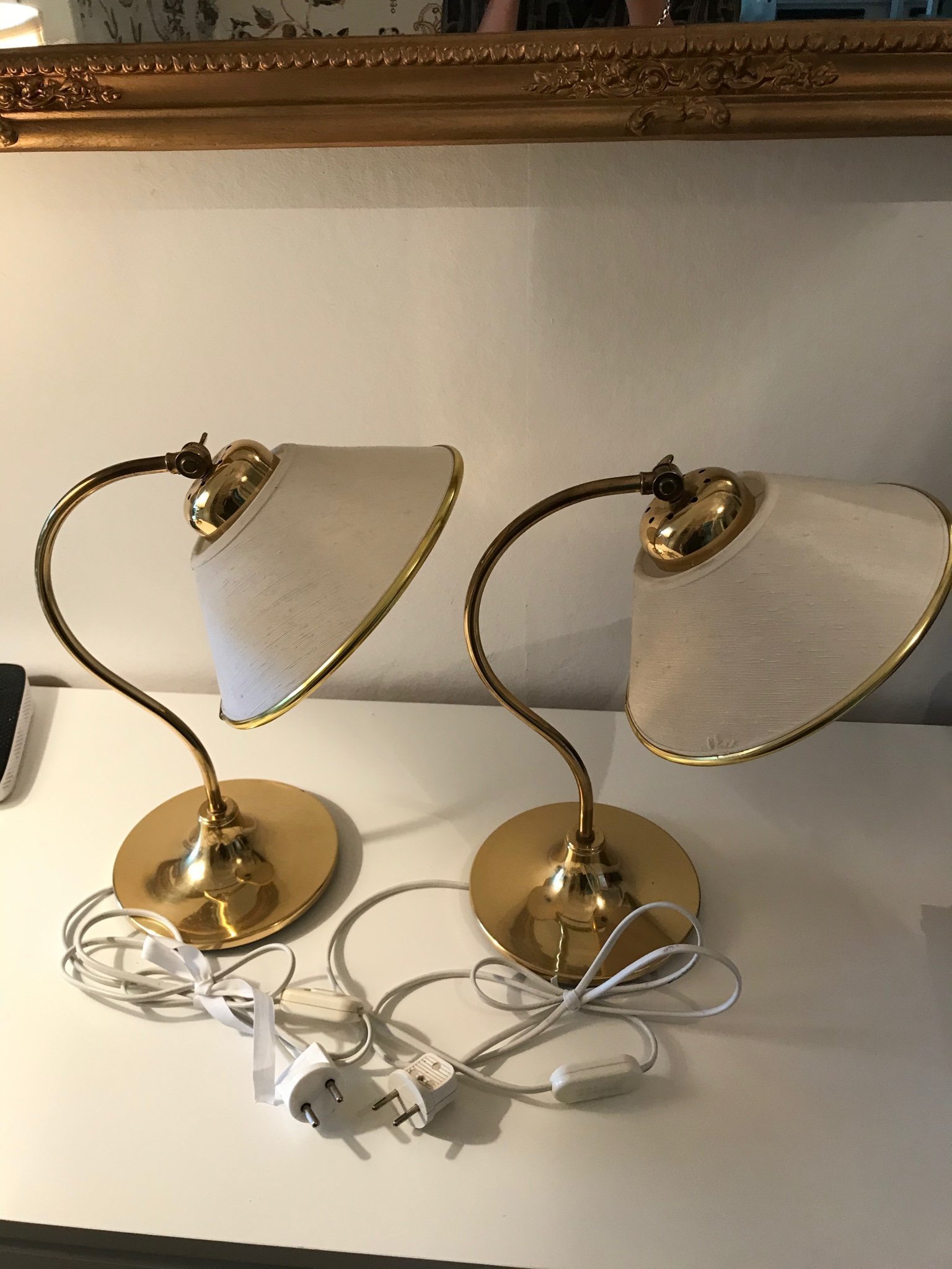 IVARS ESSGE nr 1 mässing , 2 st bordslampor kl.. (417452139 BORDSLAMPOR, 1 par, gulmetall, Ivars. Belysning & Lampor