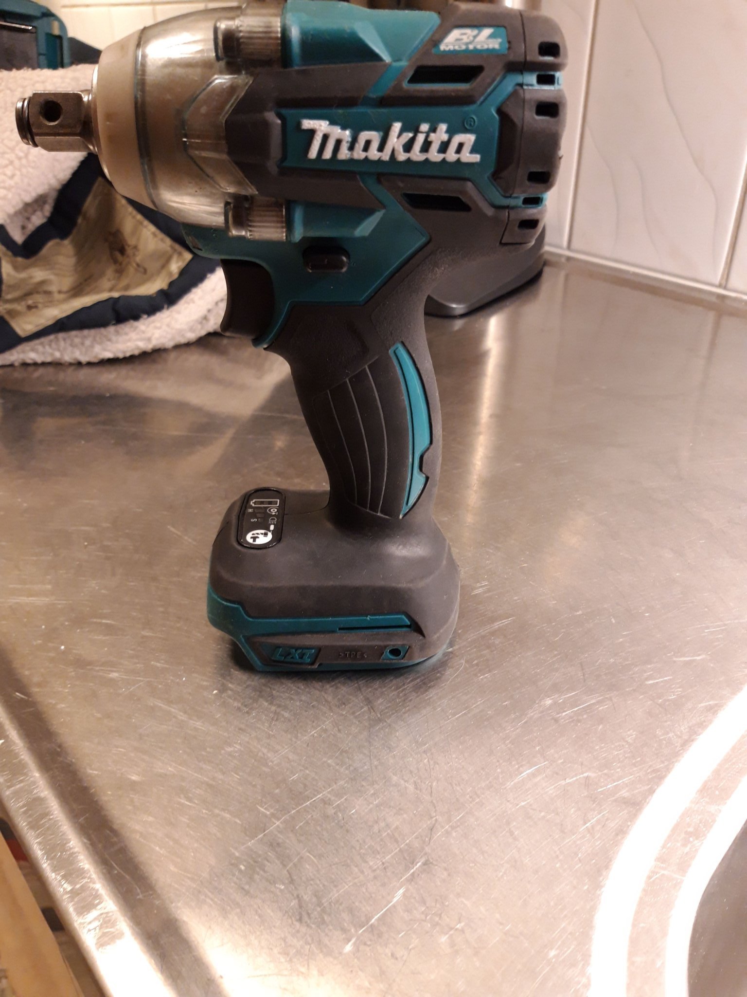 Makita DTW 285 MUTTERDRAGARE (442969511) ᐈ Köp på Tradera