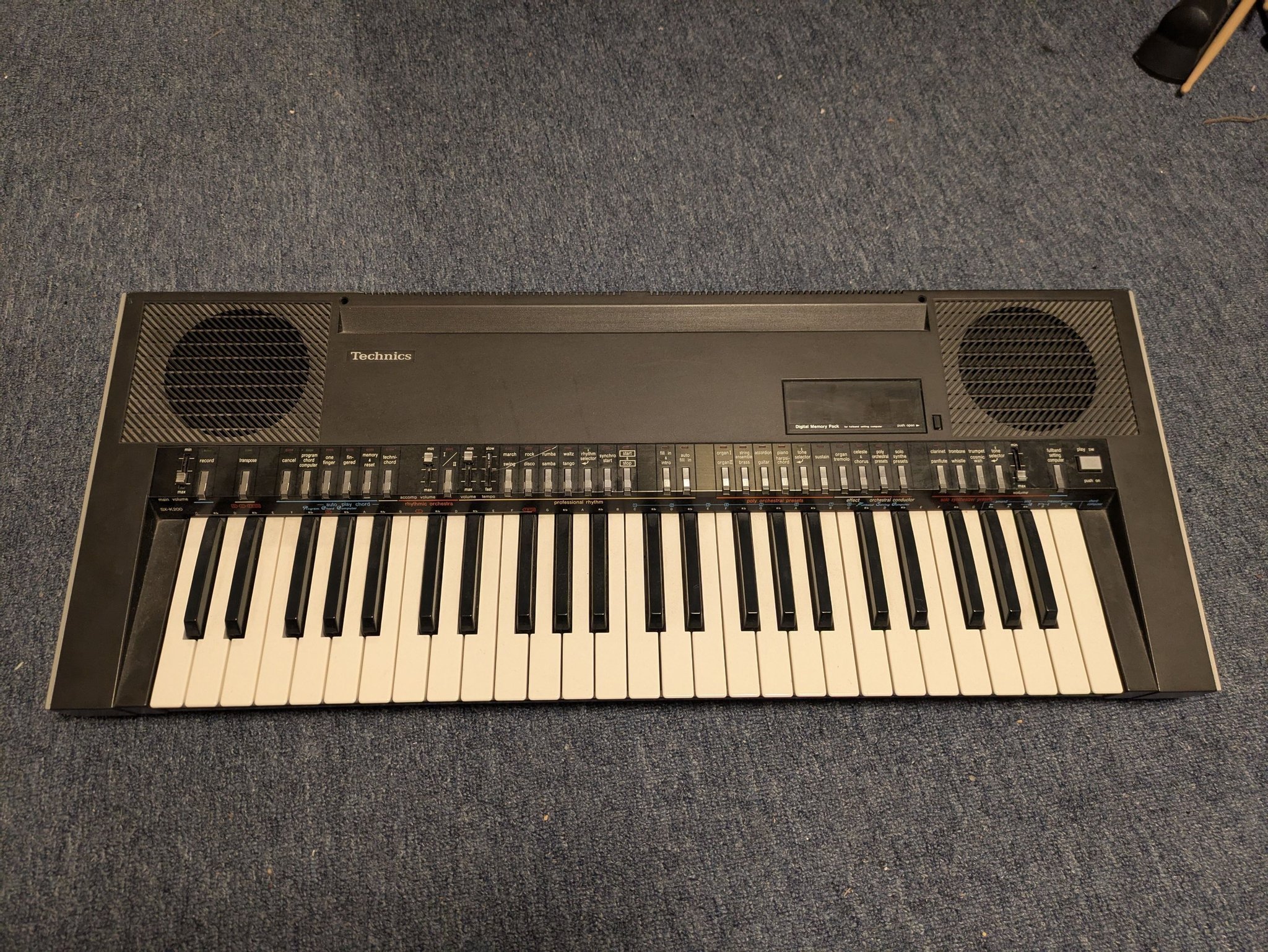 Se produkter som liknar Technics SX-K200 Keyboard på Tradera