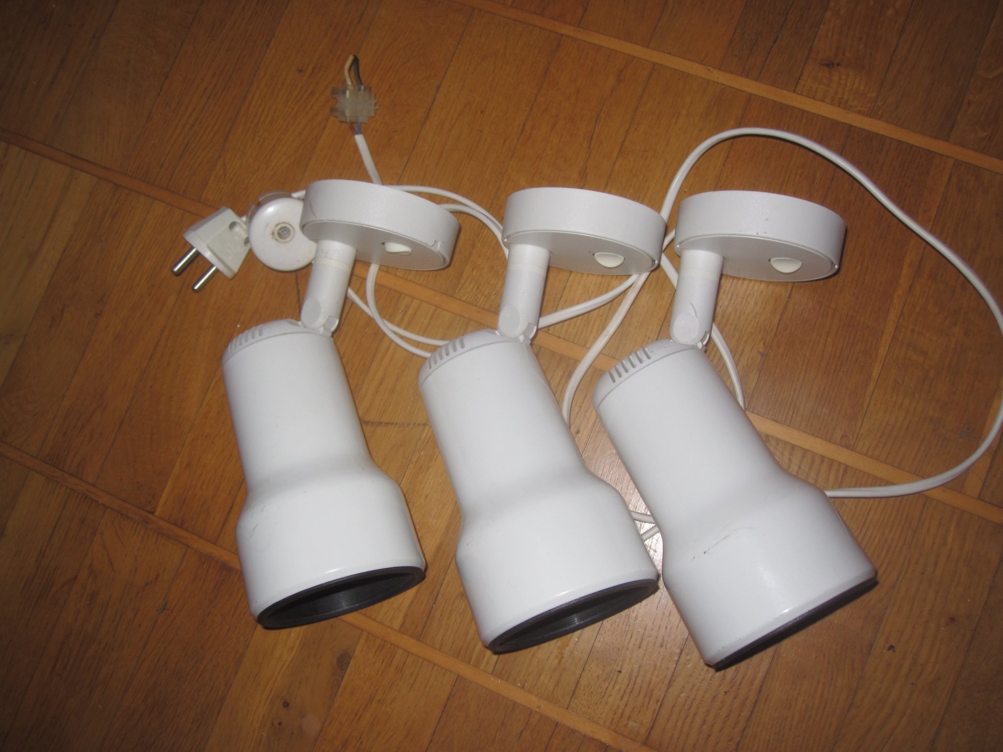 Vägglampa lampa vit Retro design Lumiance holl.. (413541390 vit lampa vid järvägs