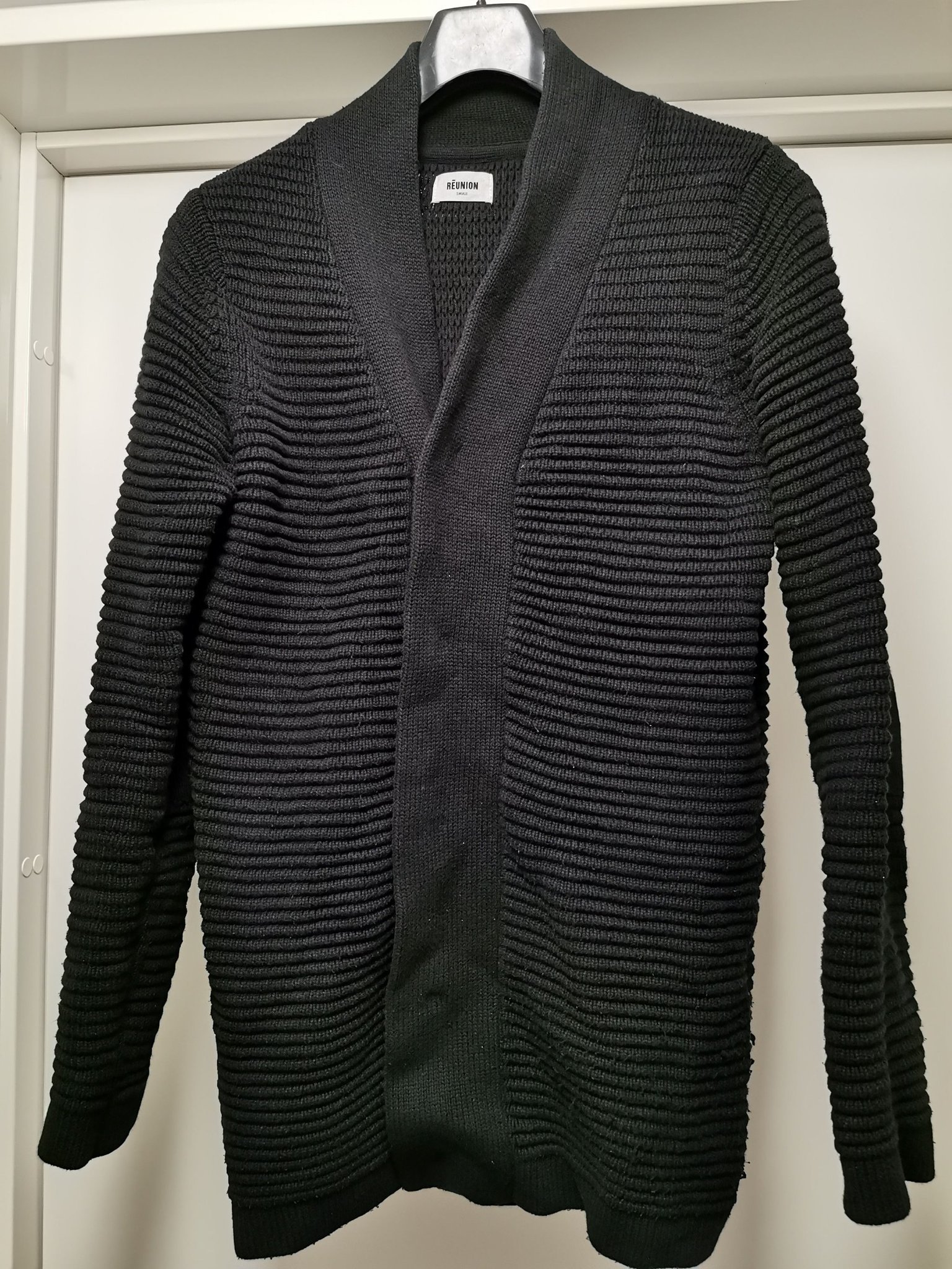 Mörkblå stickad cardigan kofta fint skick strl S herr Mörkblå stickad cardigan kofta fint skick strl S herr