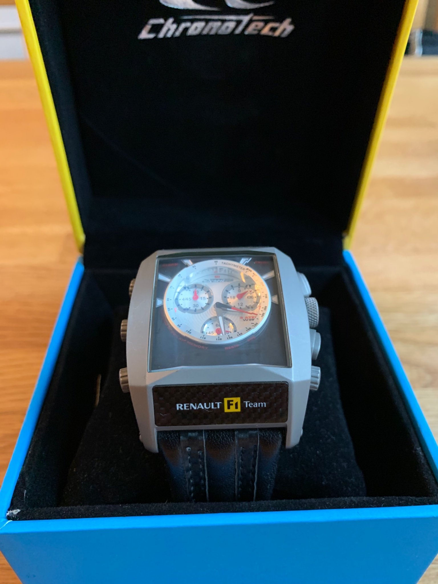 f1 plus watch